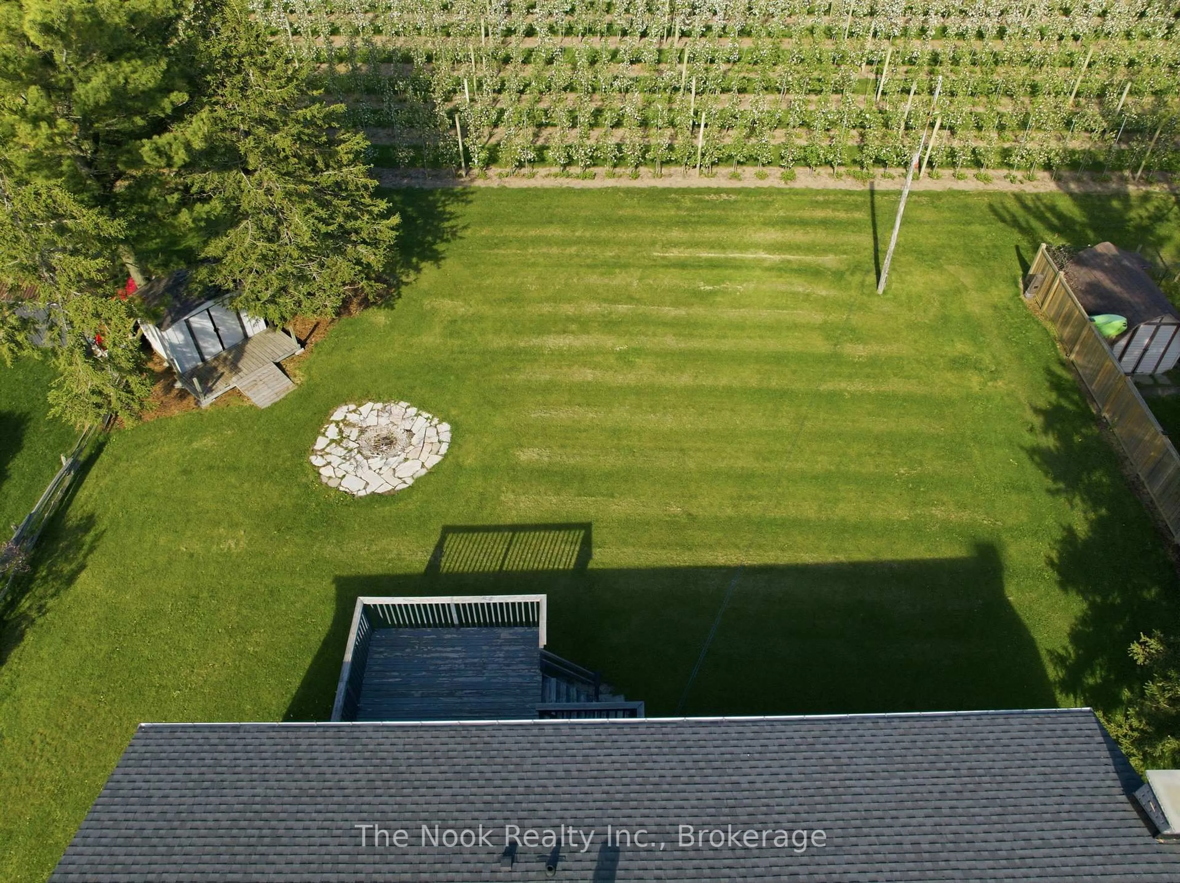 A pic from outside/outdoor area/front of a property/back of a property/a pic from drone, unknown for 2625 Bellwood Dr, Clarington Ontario L1B 1L9