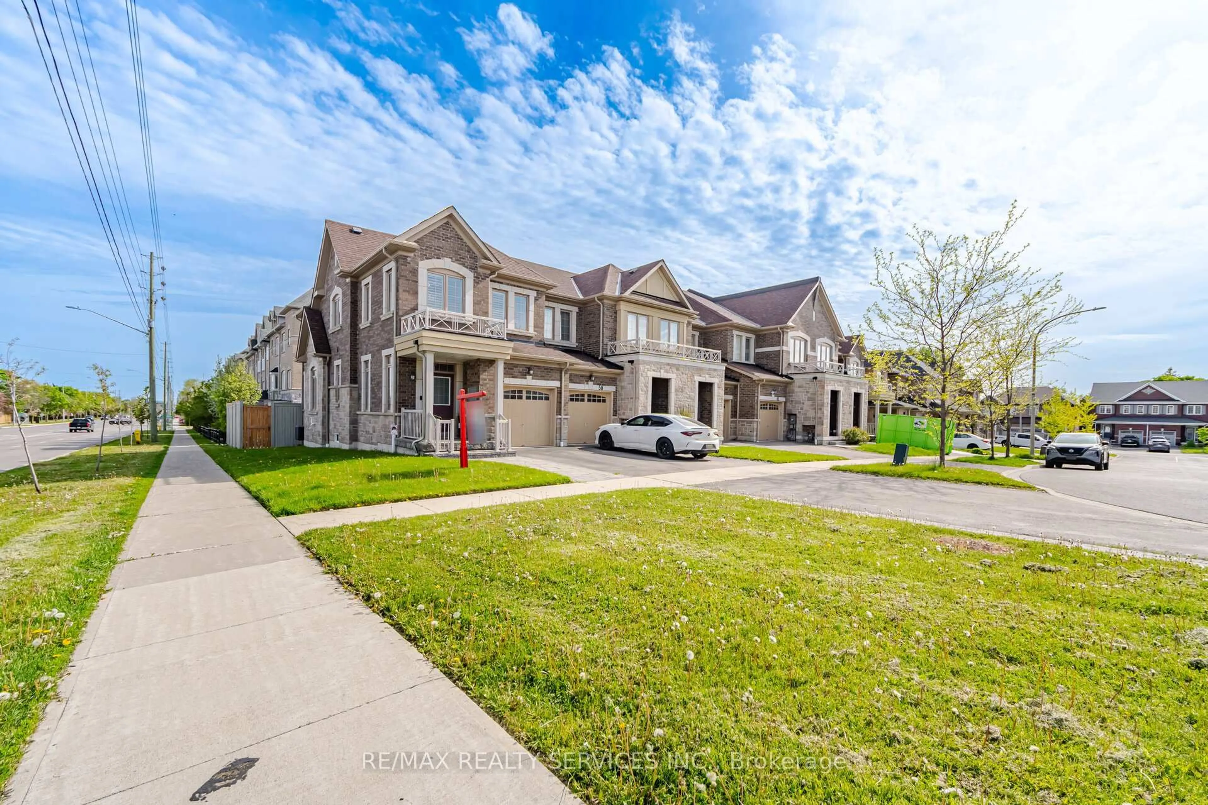 Unknown for 56 Rimrock Cres, Whitby Ontario L1N 0E5