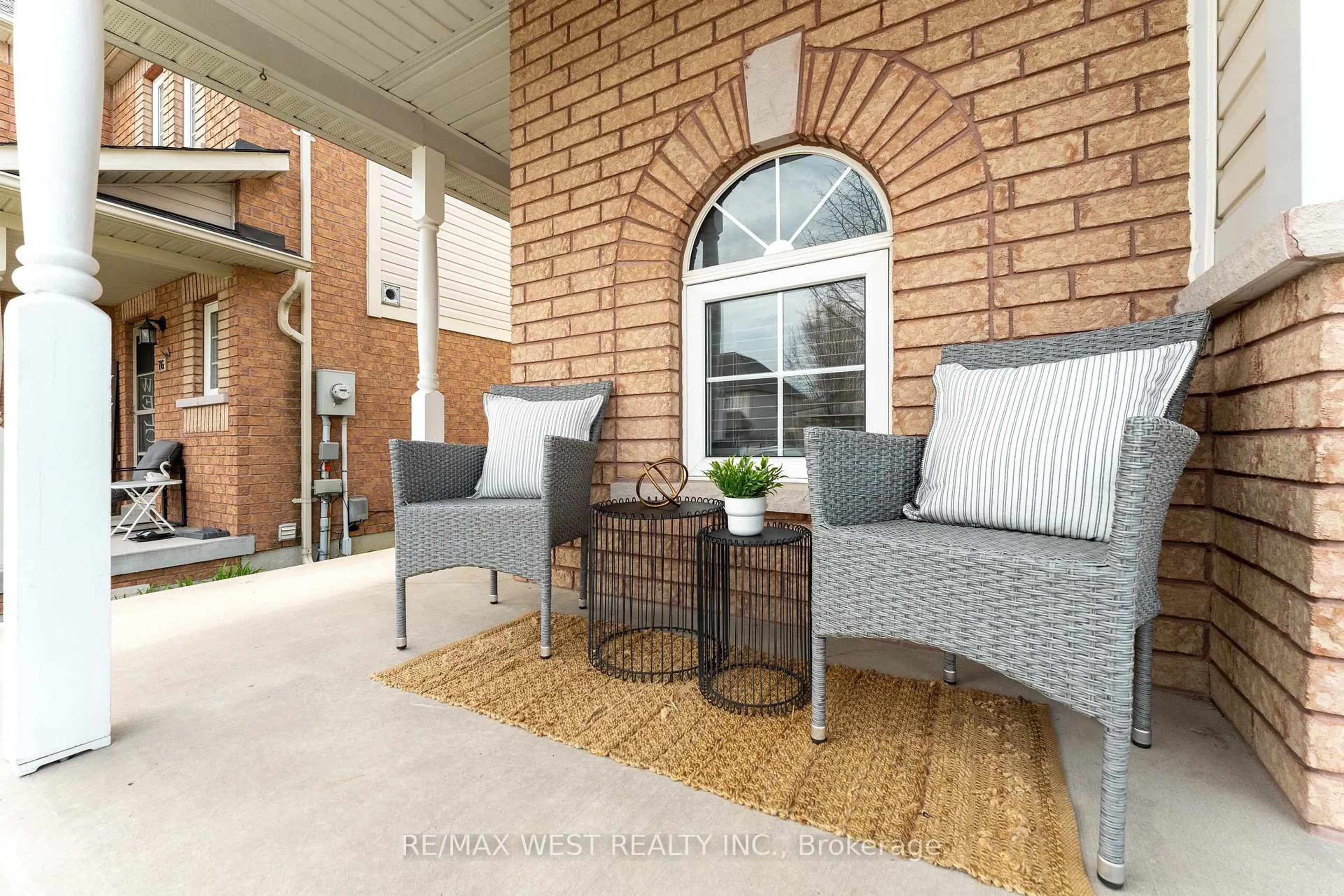 Patio, street for 72 Bannister St, Clarington Ontario L1C 5L8