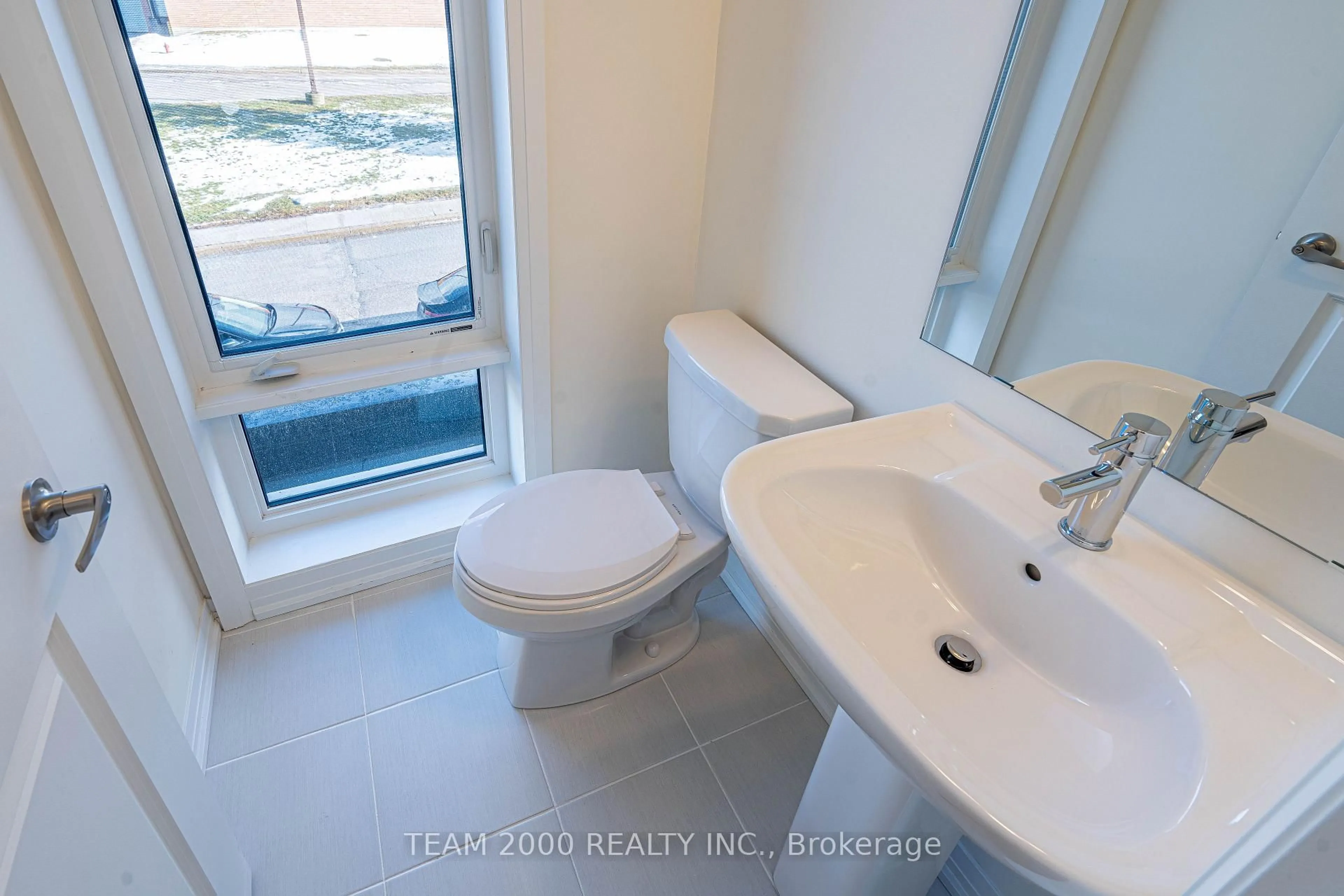Standard bathroom, ceramic/tile floor for 30 Liben Way #7, Toronto Ontario M1B 0E8