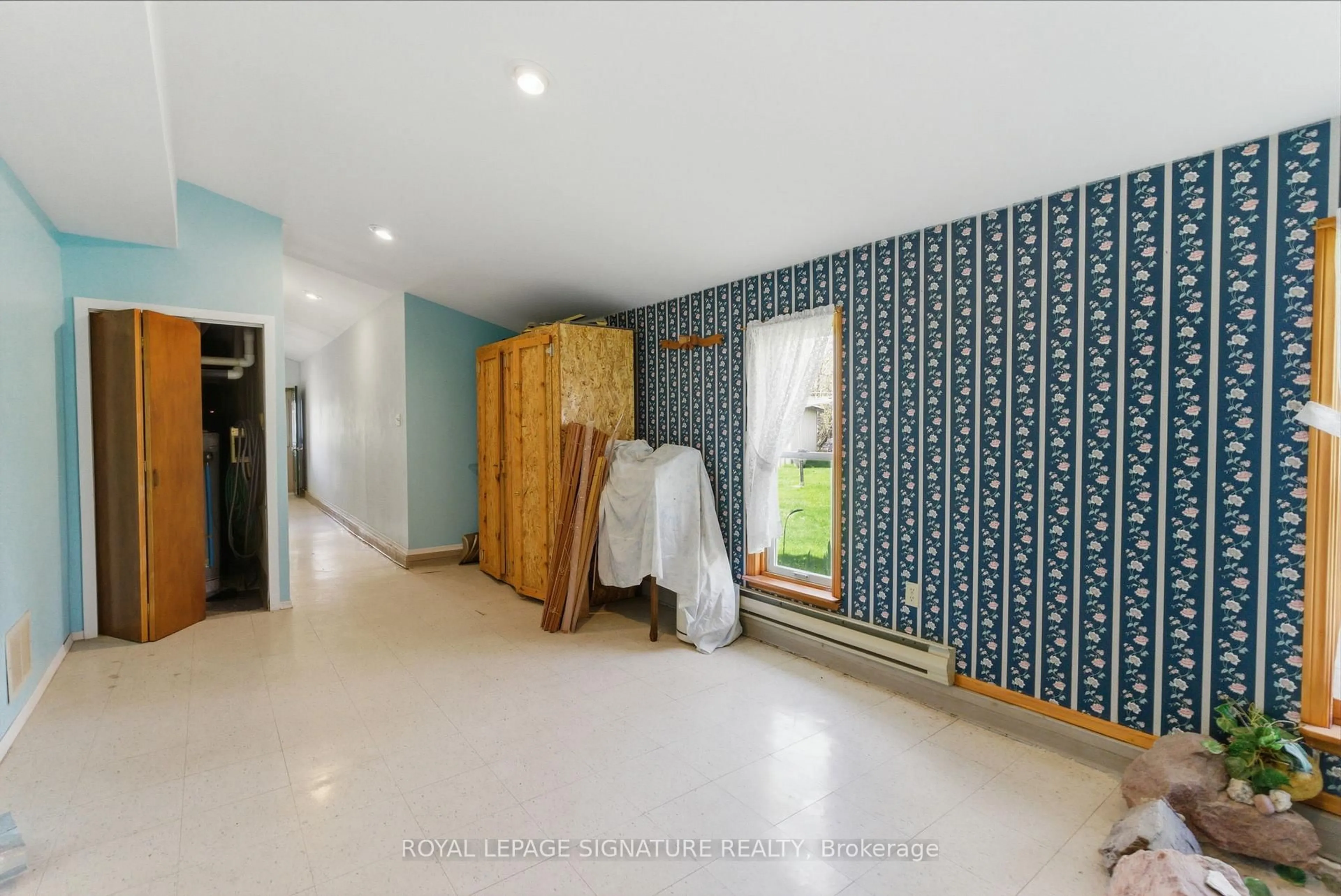 Unknown for 5 Pier St, Scugog Ontario L0B 1E0