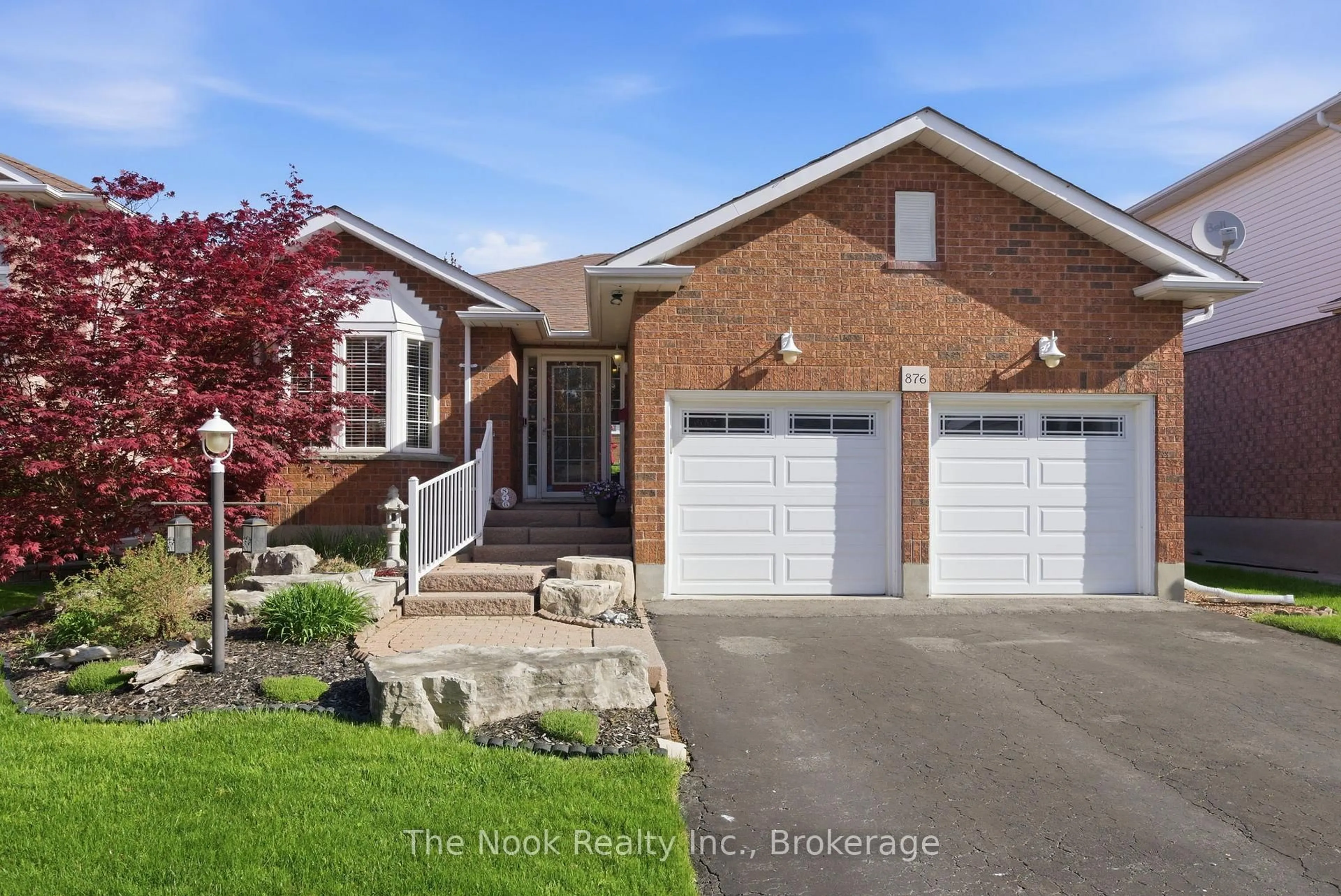 Home with brick exterior material, street for 876 Sundance Circ, Oshawa Ontario L1J 8P1