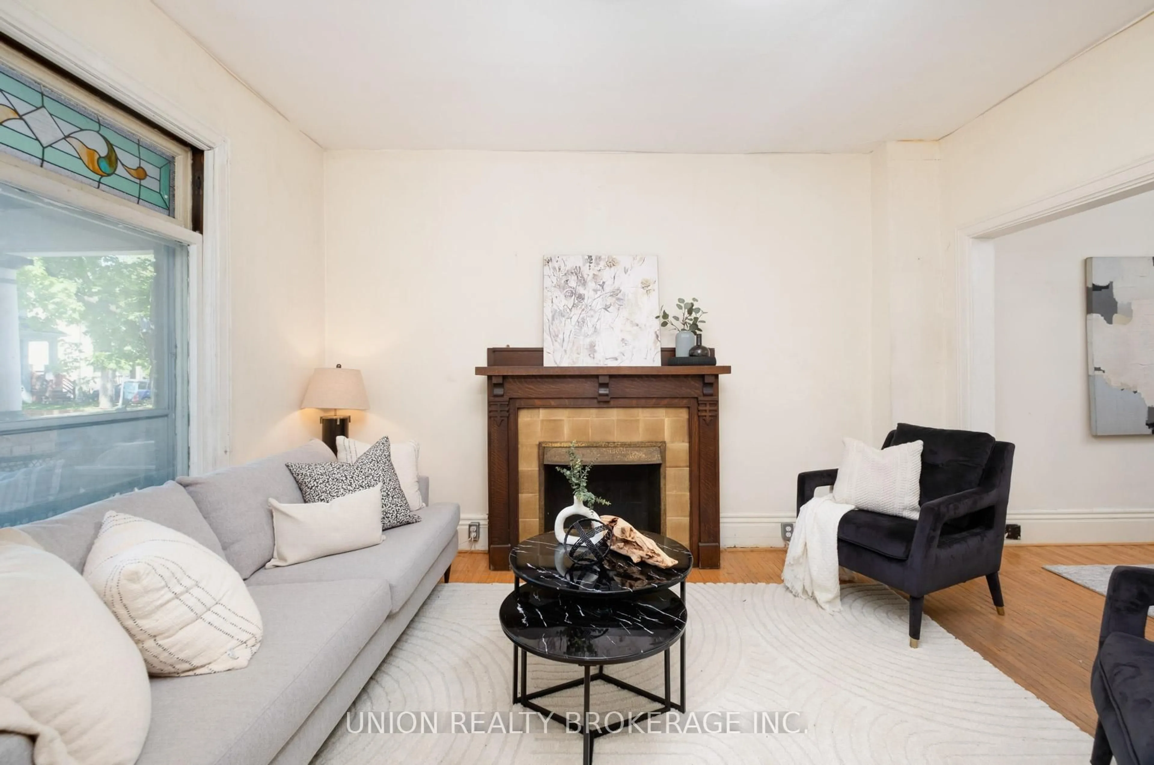 Living room with furniture, unknown for 75 Redwood Ave, Toronto Ontario M4L 2S5