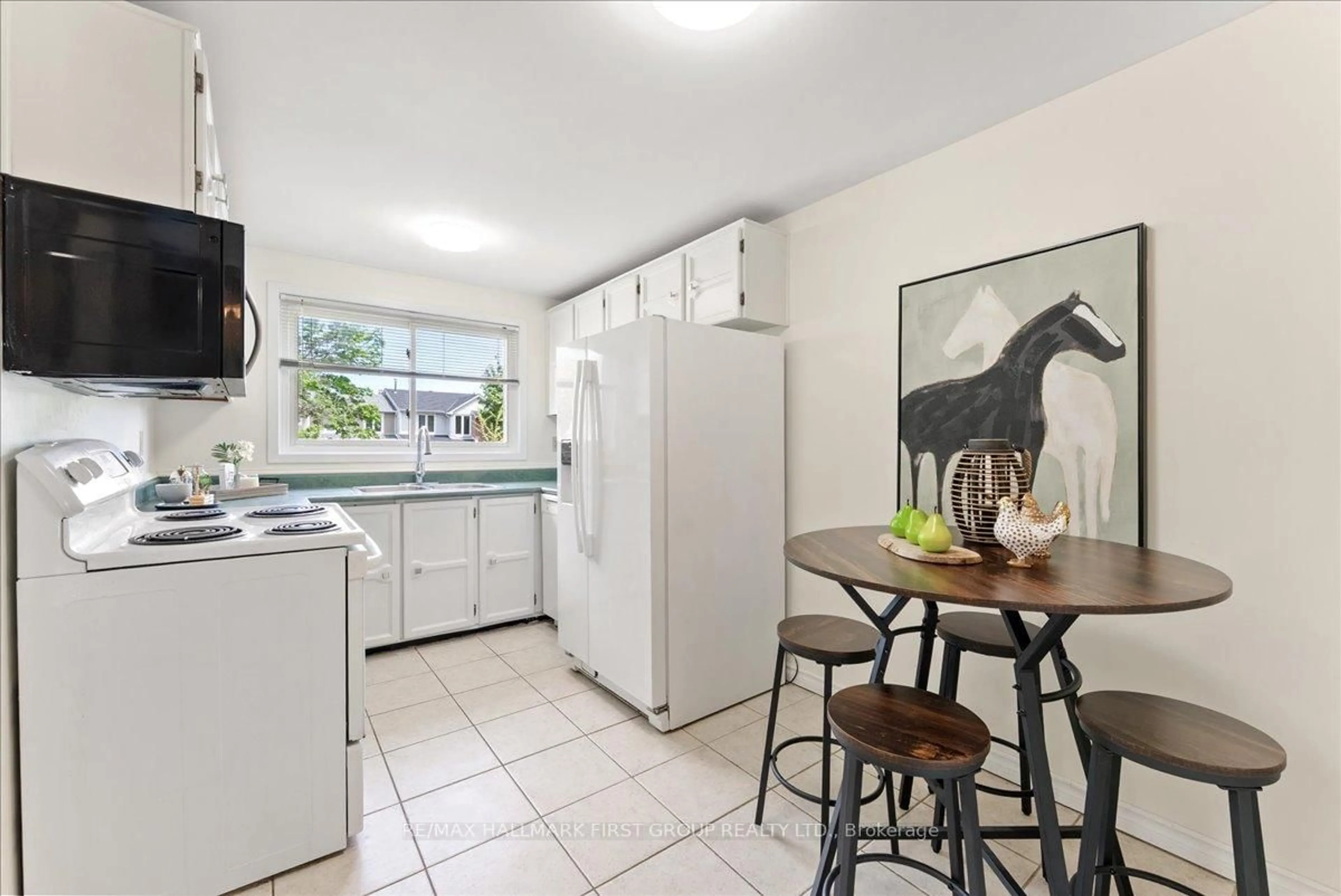Standard kitchen, ceramic/tile floor for 1980 Bowler Dr, Pickering Ontario L1V 3K7