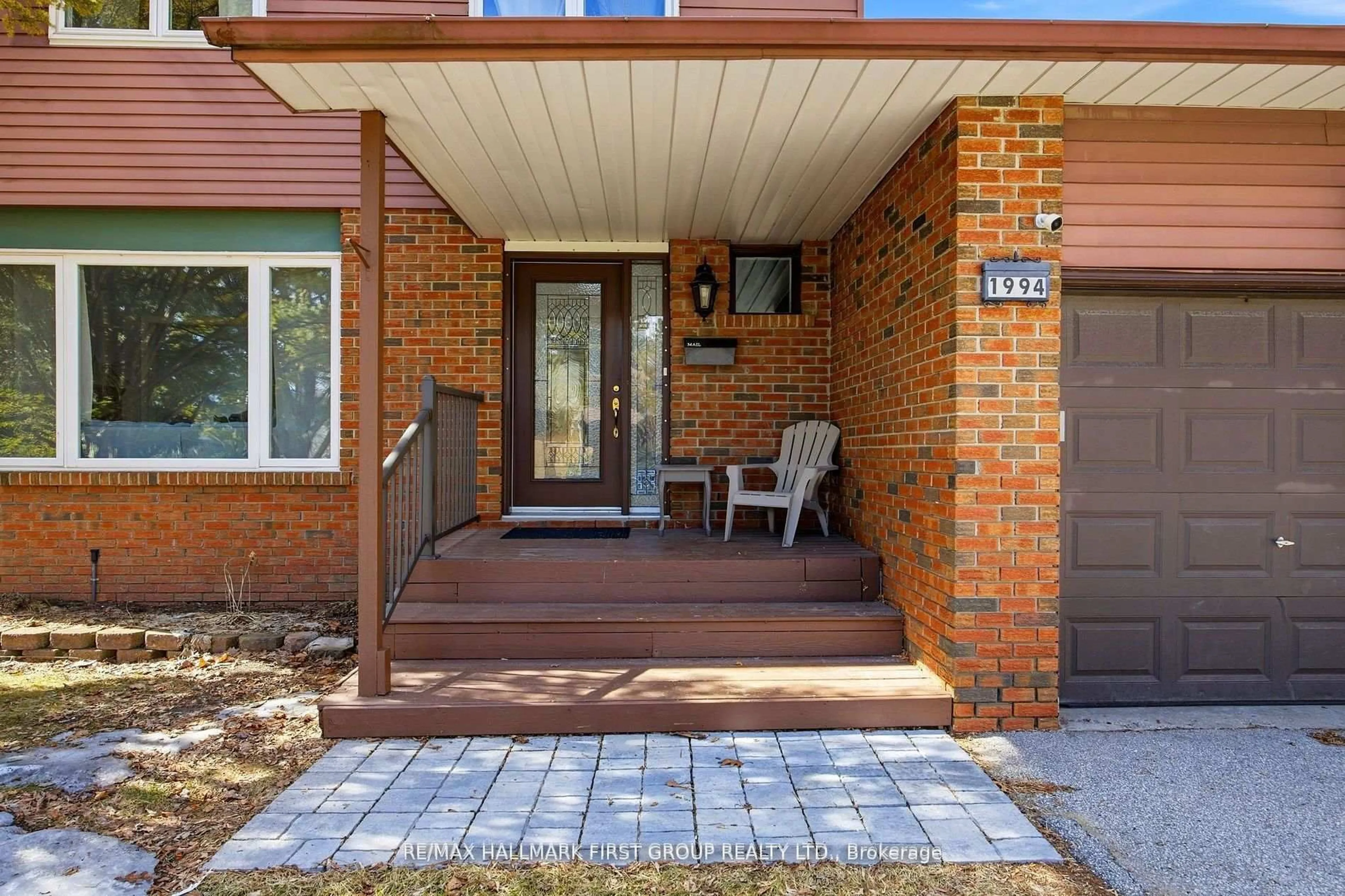 Home with brick exterior material, street for 1994 FAIRPORT Rd, Pickering Ontario L1V 1T6