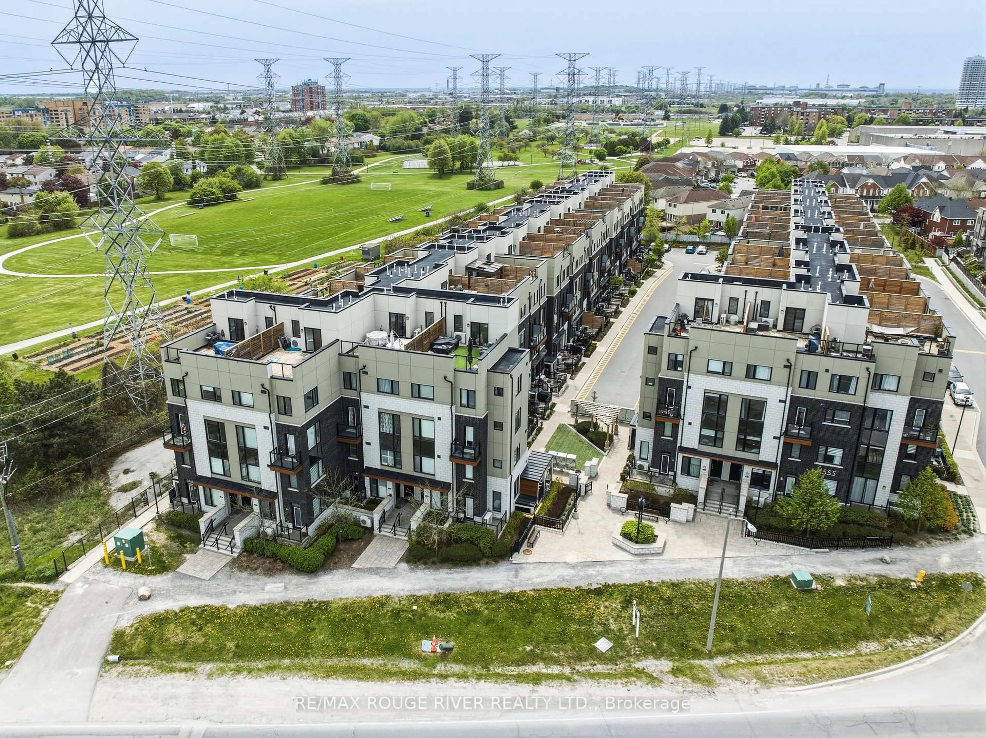 A pic from outside/outdoor area/front of a property/back of a property/a pic from drone, city buildings view from balcony for 1555 Kingston Rd #226, Pickering Ontario L1V 0E9
