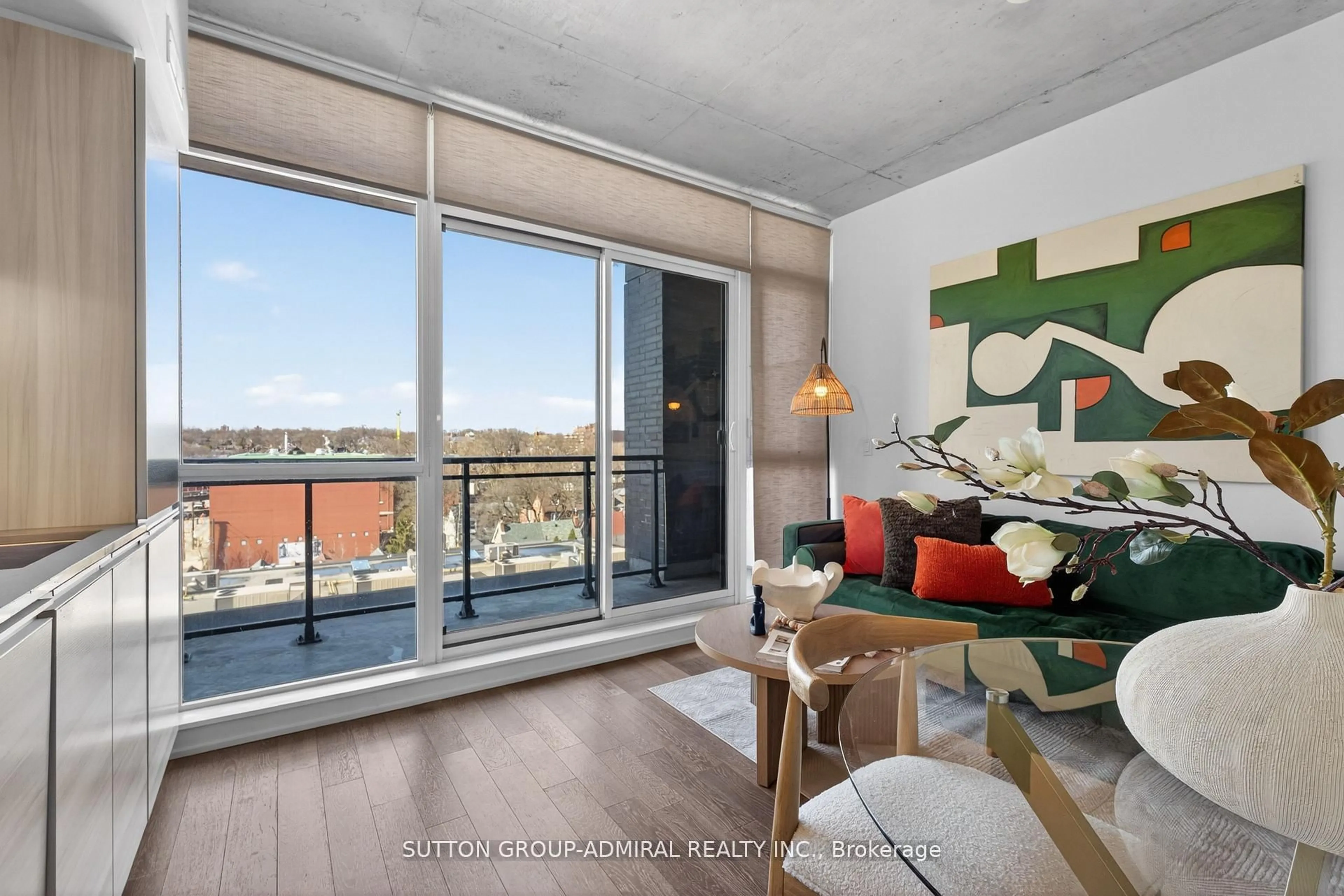 Unknown for 1190 Dundas St #725, Toronto Ontario M4M 0C5