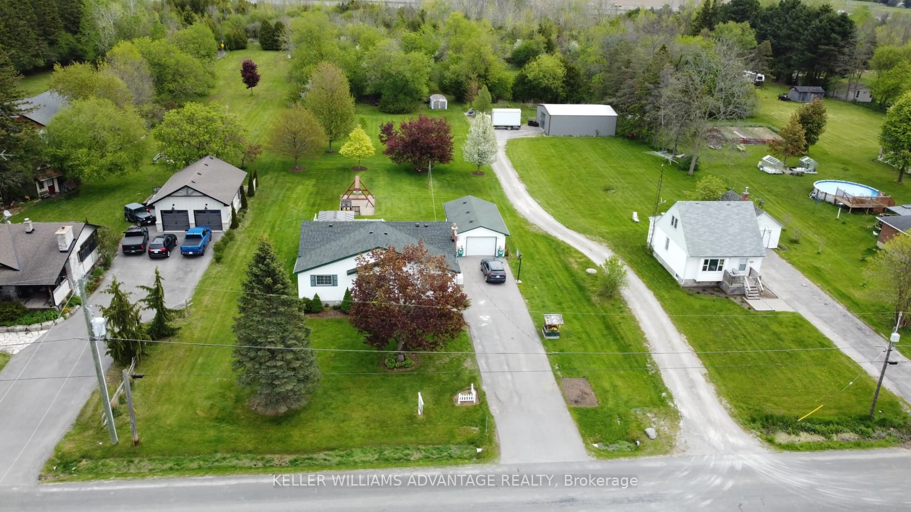 A pic from outside/outdoor area/front of a property/back of a property/a pic from drone, street for 2347 Hancock Rd, Clarington Ontario L1E 2M3