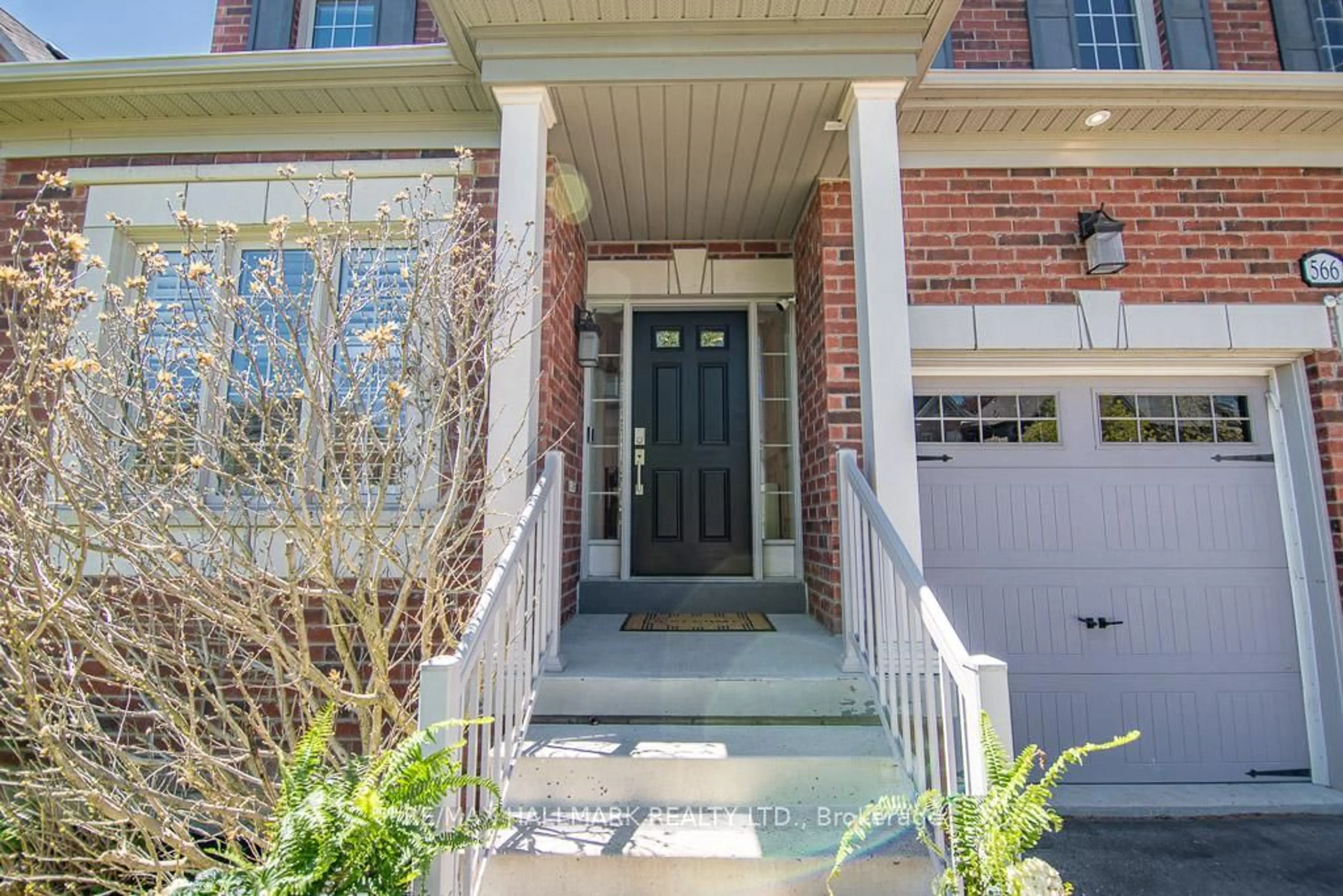 Unknown for 566 Maitland Dr, Pickering Ontario L1W 0A8