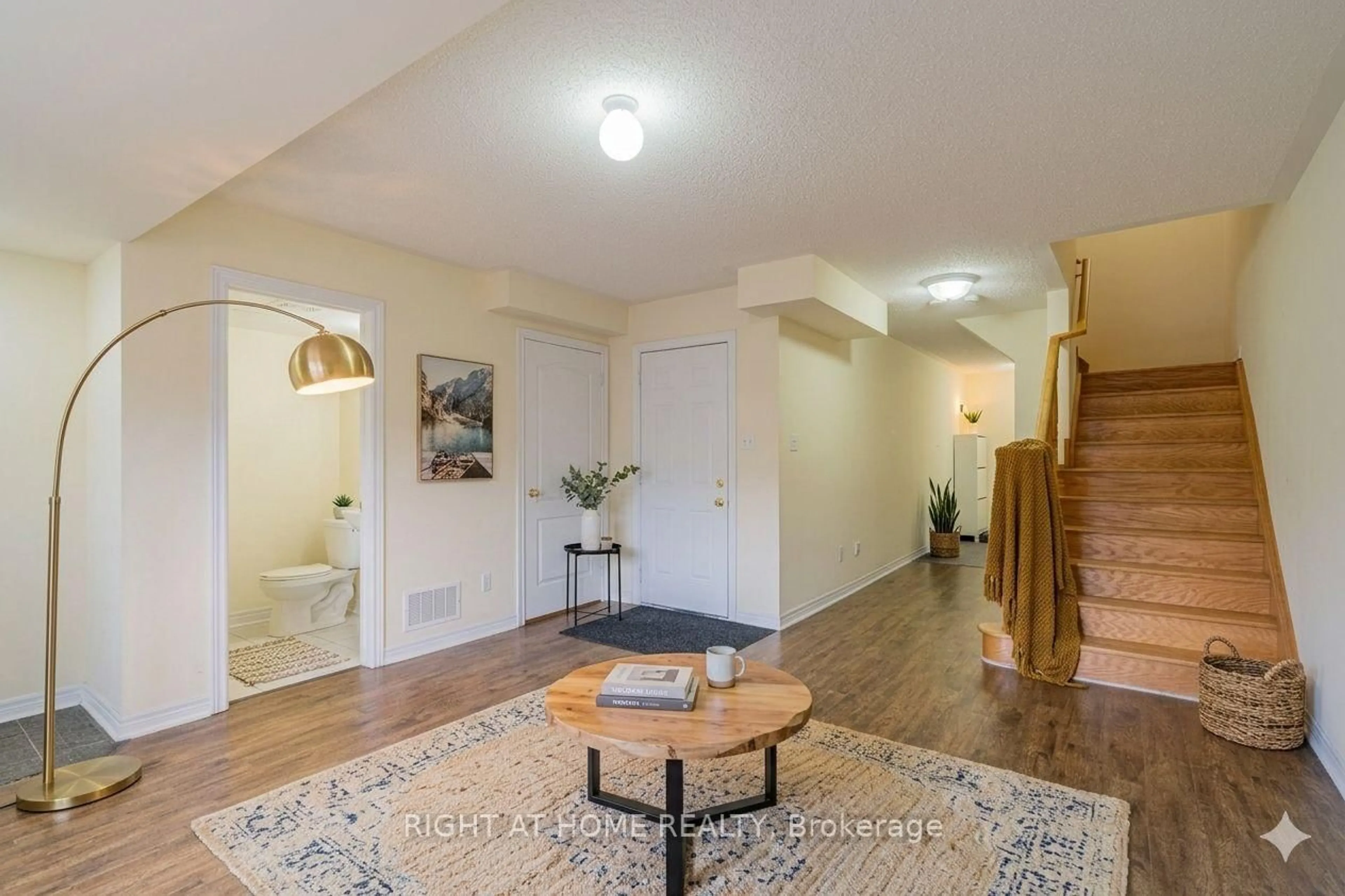 Unknown for 1518 Shepway Mews, Pickering Ontario L1X 0C7