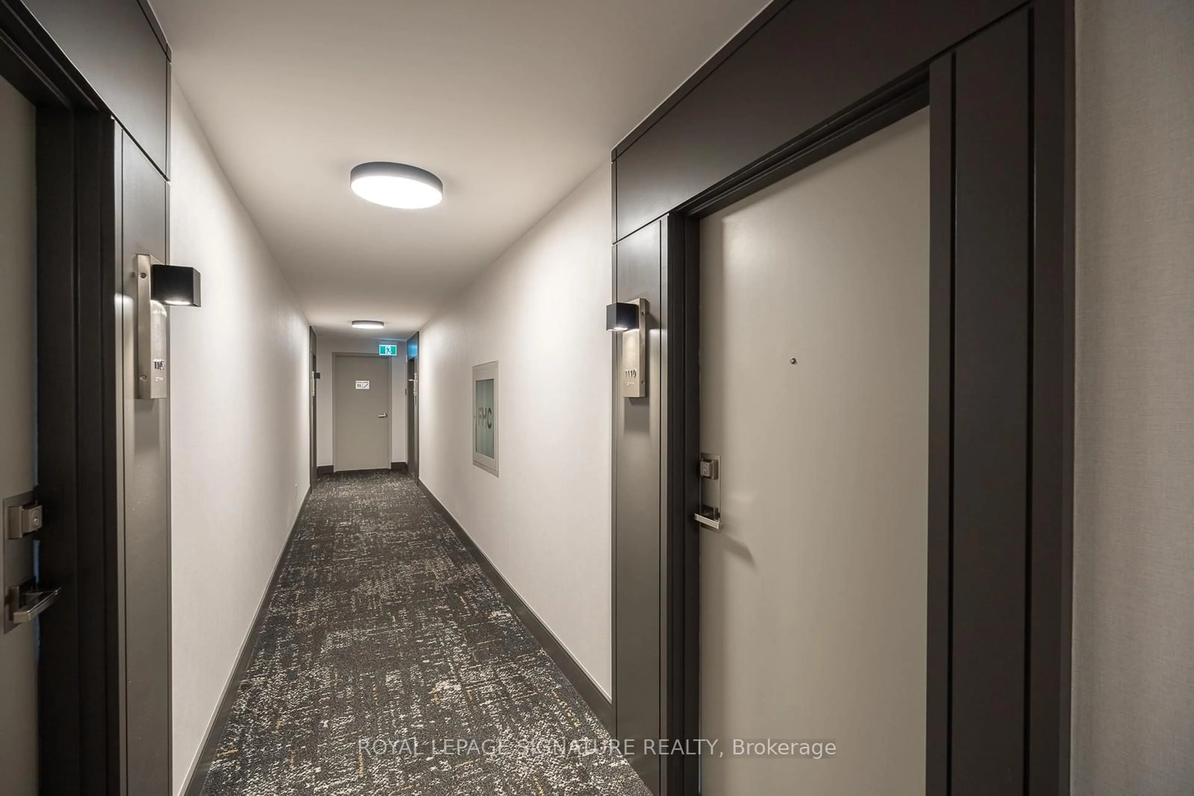 Indoor foyer for 120 Dundalk Dr #1110, Toronto Ontario M1P 4V9