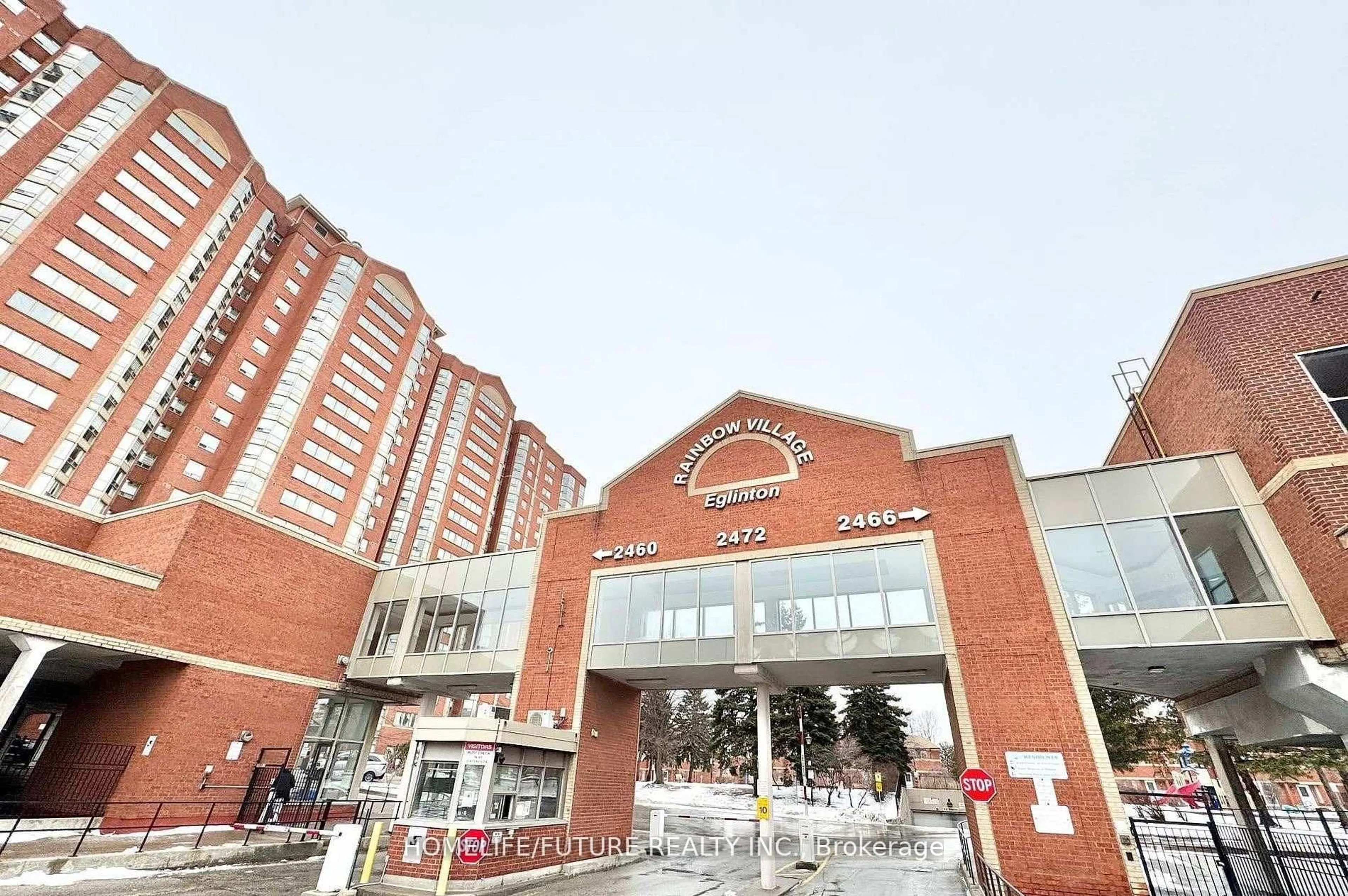 Indoor foyer for 2460 Eglinton Ave #708, Toronto Ontario M1K 5J7