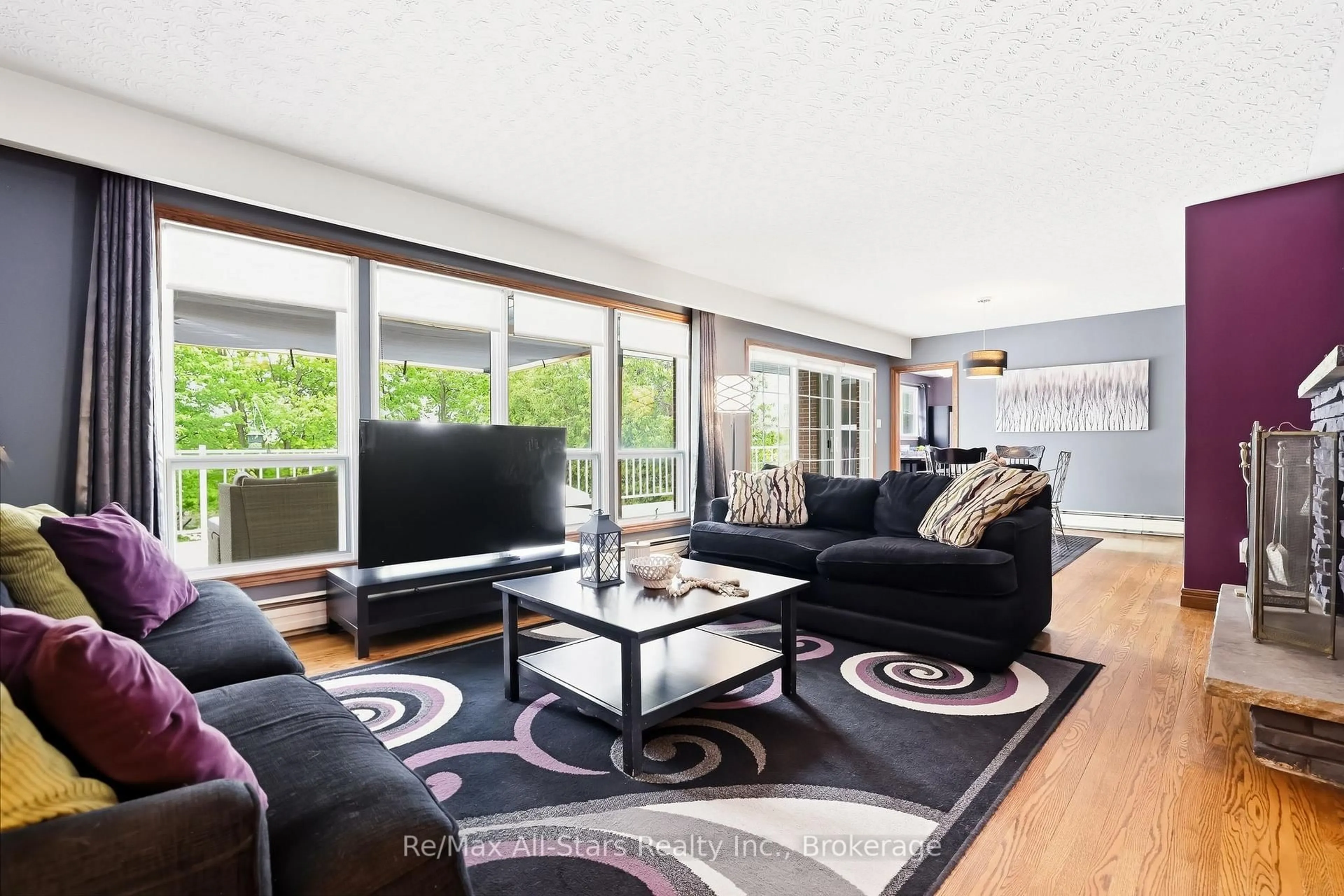 Living room with furniture, unknown for 54 Grandview St, Oshawa Ontario L1H 7C4