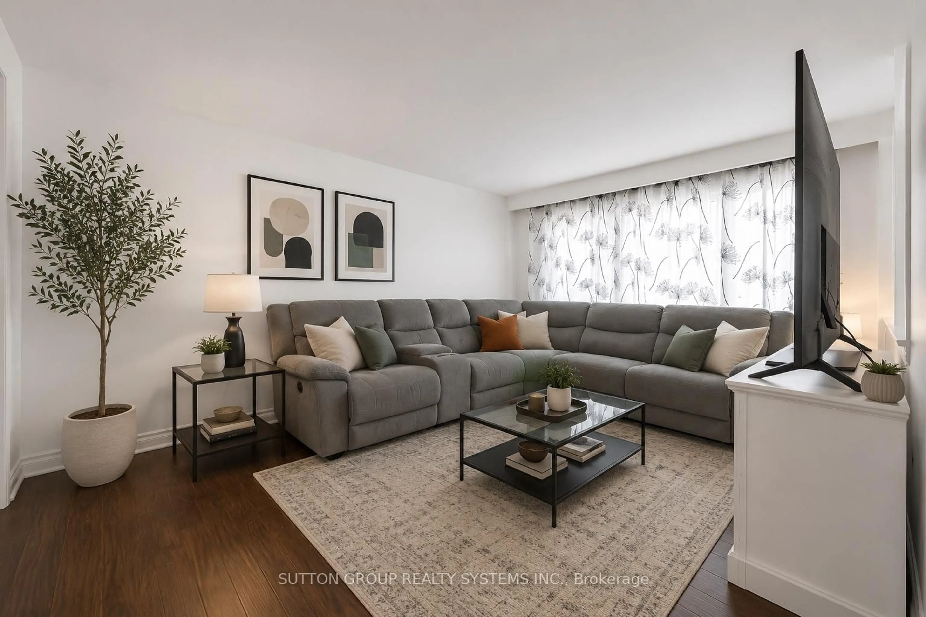 Living room with furniture, unknown for 134 Sussex St, Oshawa Ontario L1G 1V9