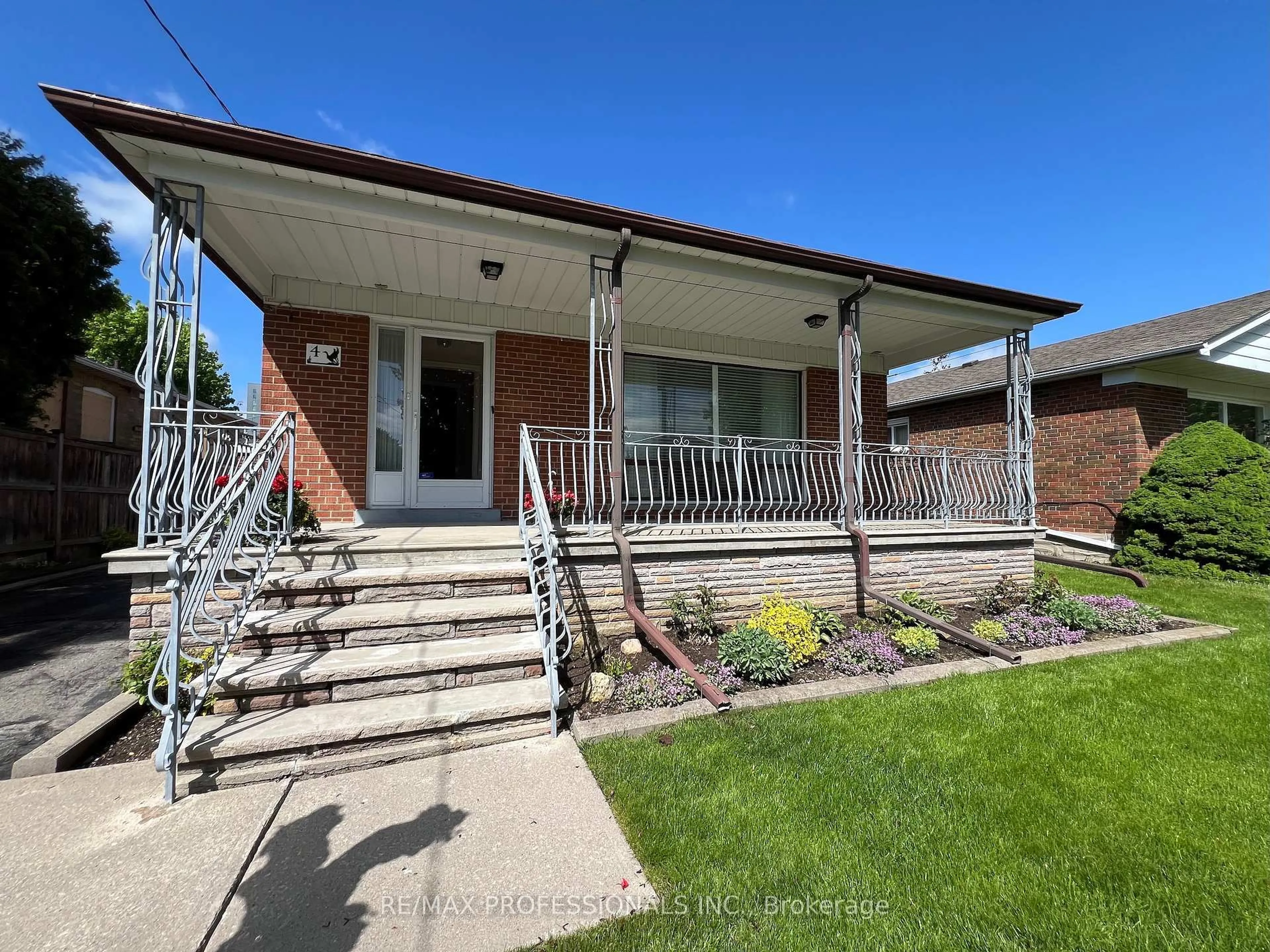 Home with brick exterior material, street for 4 VAUXHALL Dr, Toronto Ontario M1P 1P7