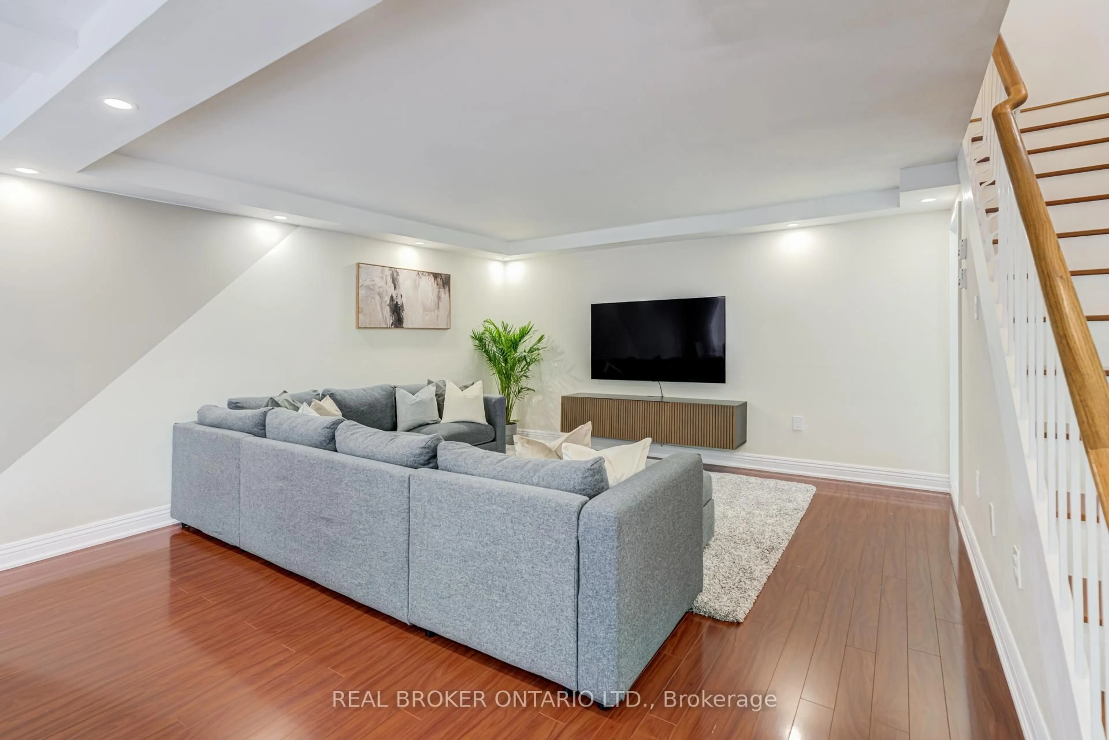 Living room with furniture, unknown for 130 Ling Rd, Toronto Ontario M1E 4V9