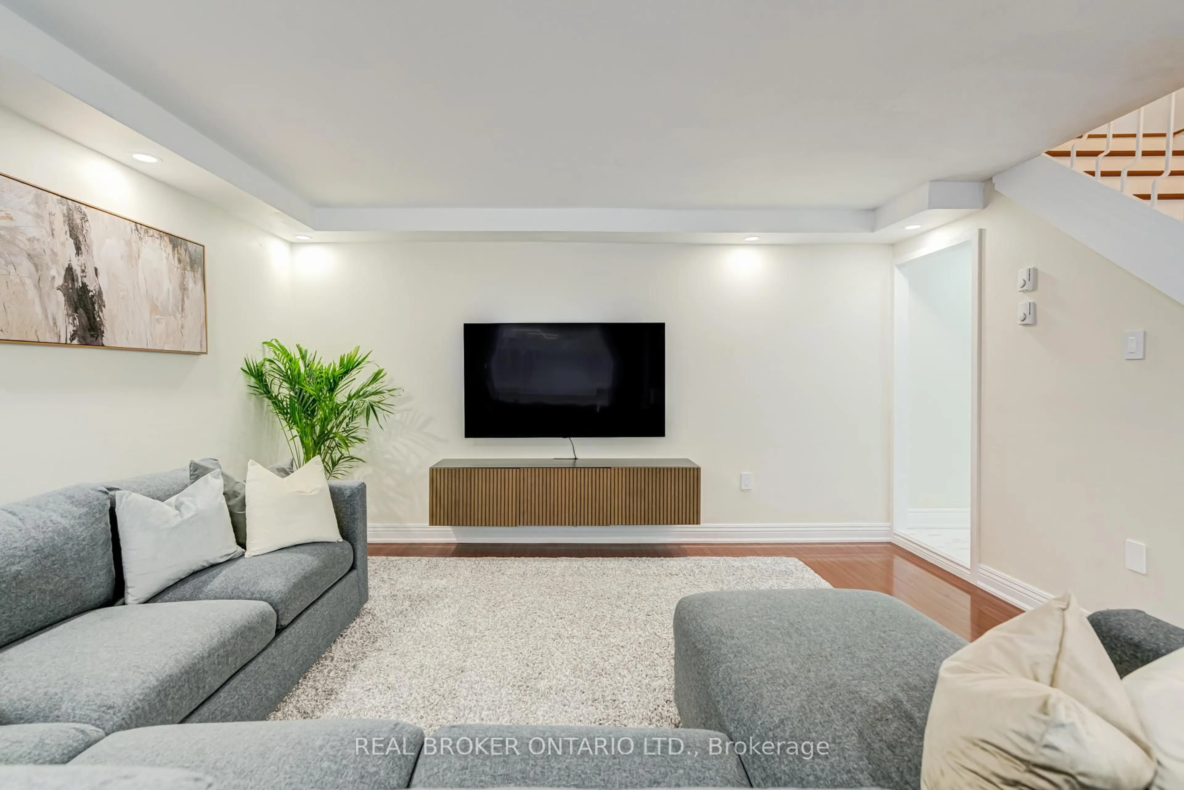 Living room with furniture, unknown for 130 Ling Rd, Toronto Ontario M1E 4V9