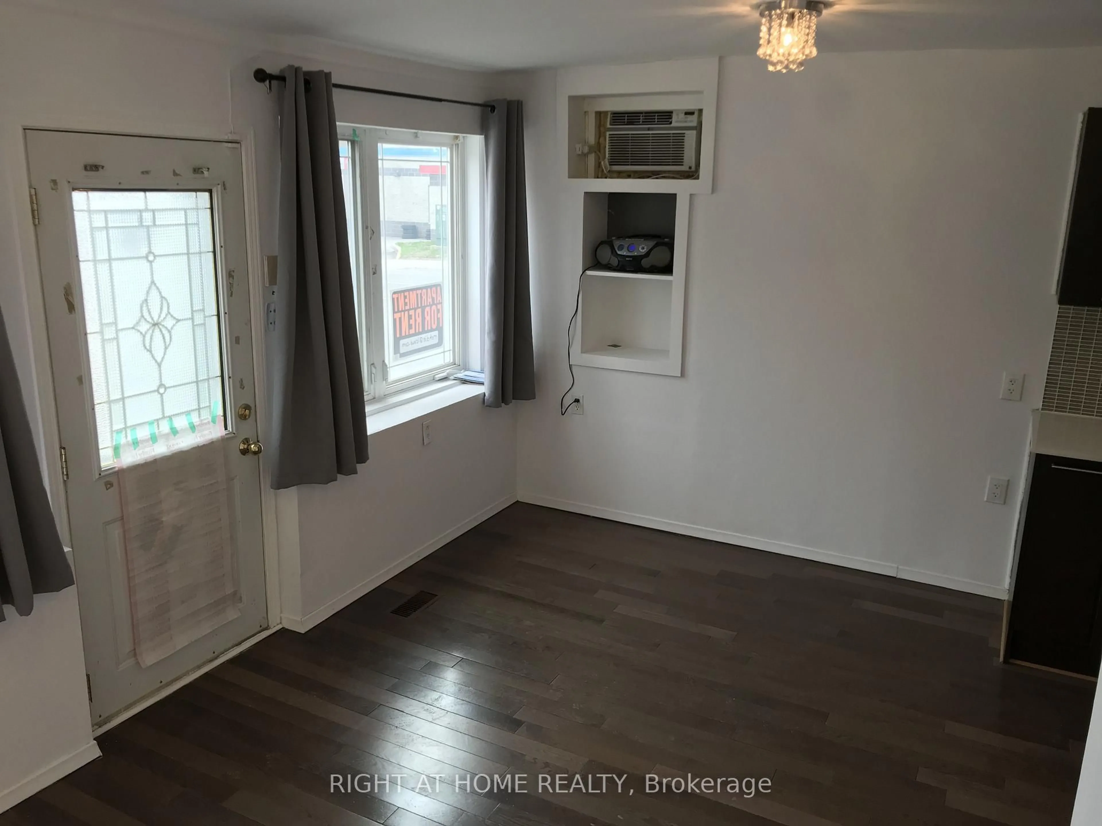 A pic of a room for 104 Danforth Rd, Toronto Ontario M1L 3W7