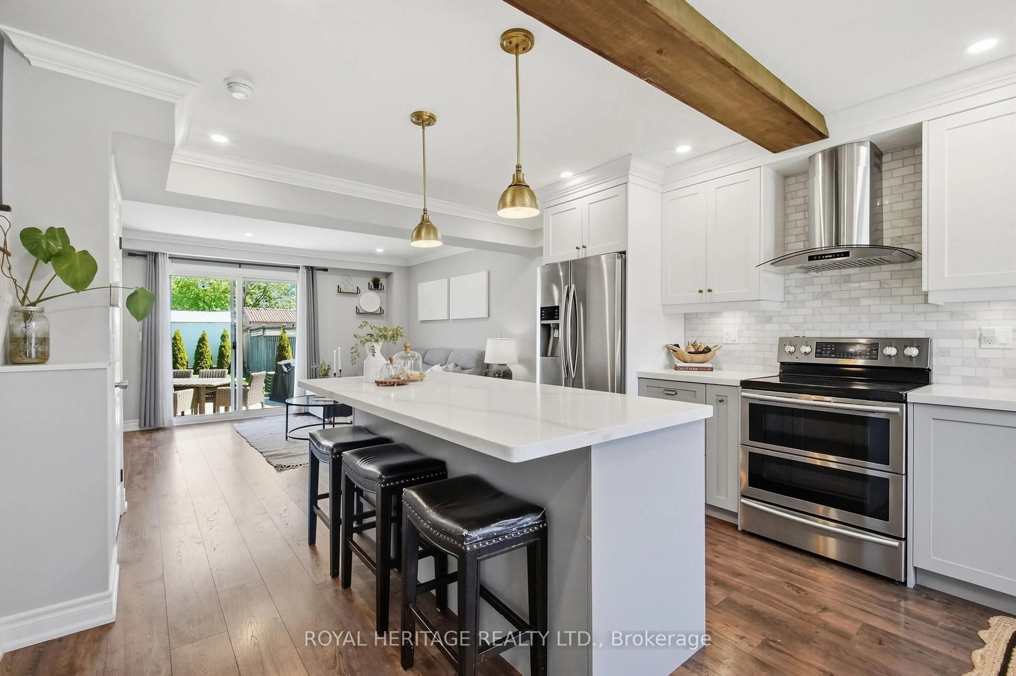 Open concept kitchen, unknown for 1538 Connery Cres, Oshawa Ontario L1J 8G1