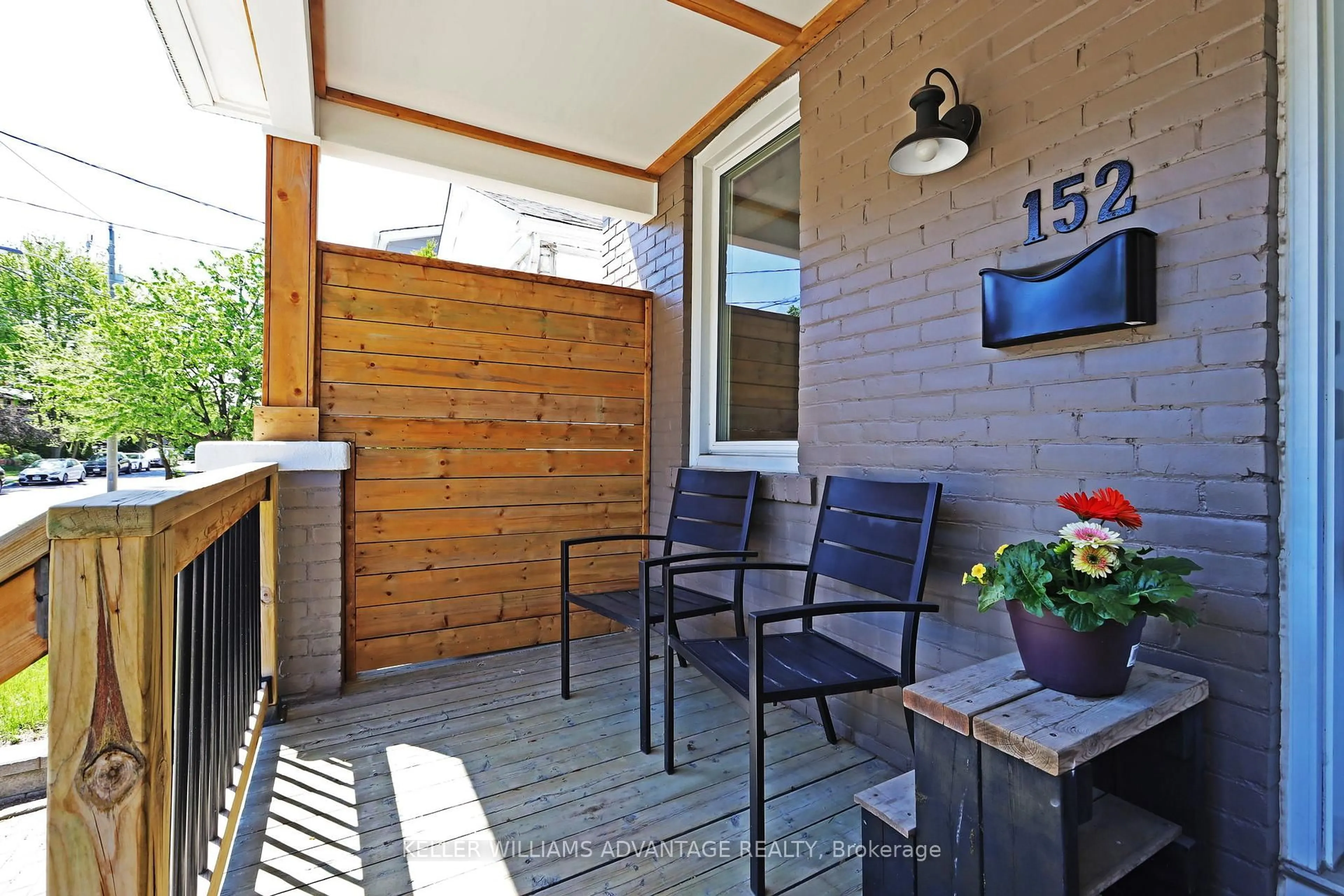 Patio, street for 152 King Edward Ave, Toronto Ontario M4C 5J8