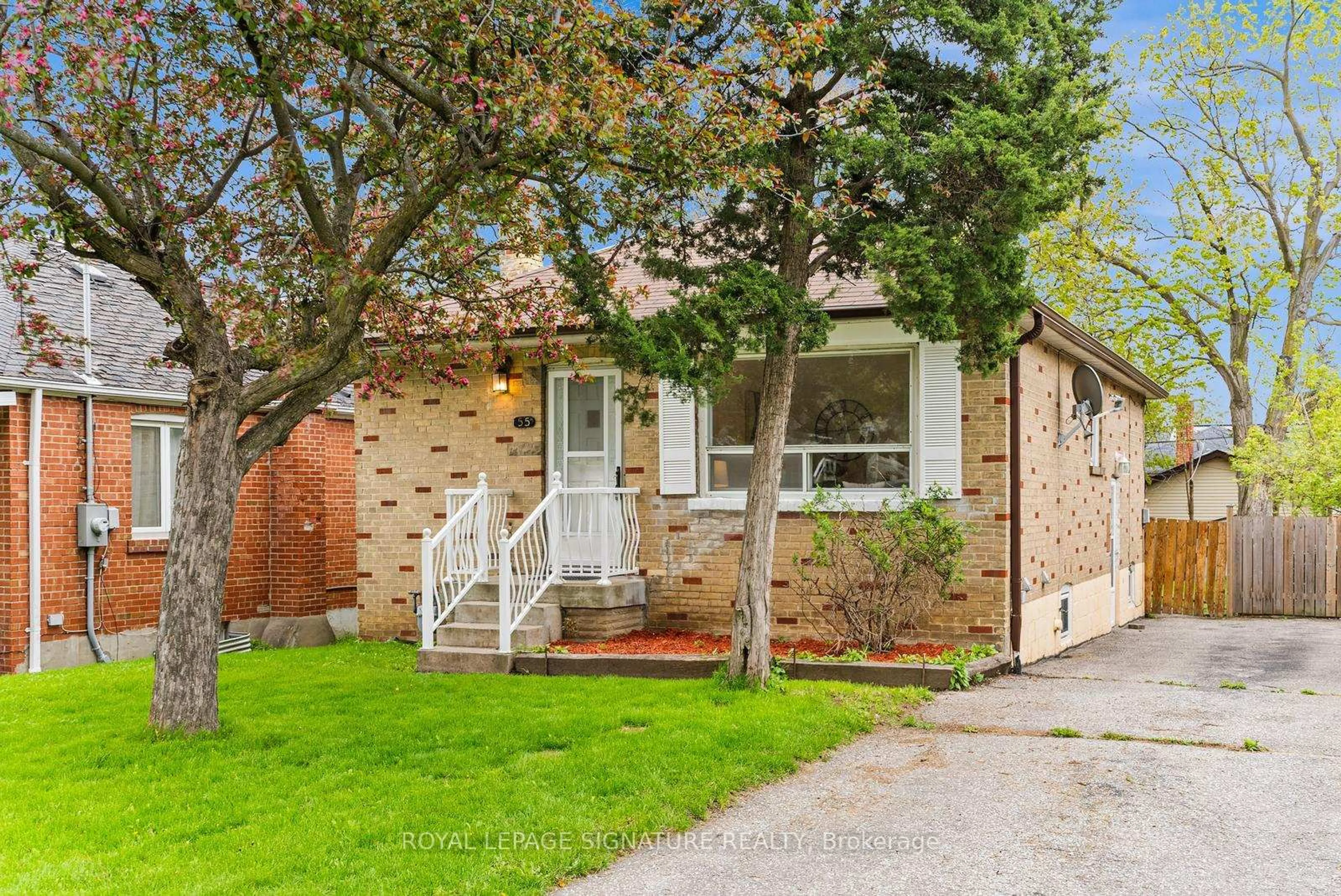Home with brick exterior material, street for 55 Boem Ave, Toronto Ontario M1R 3T4