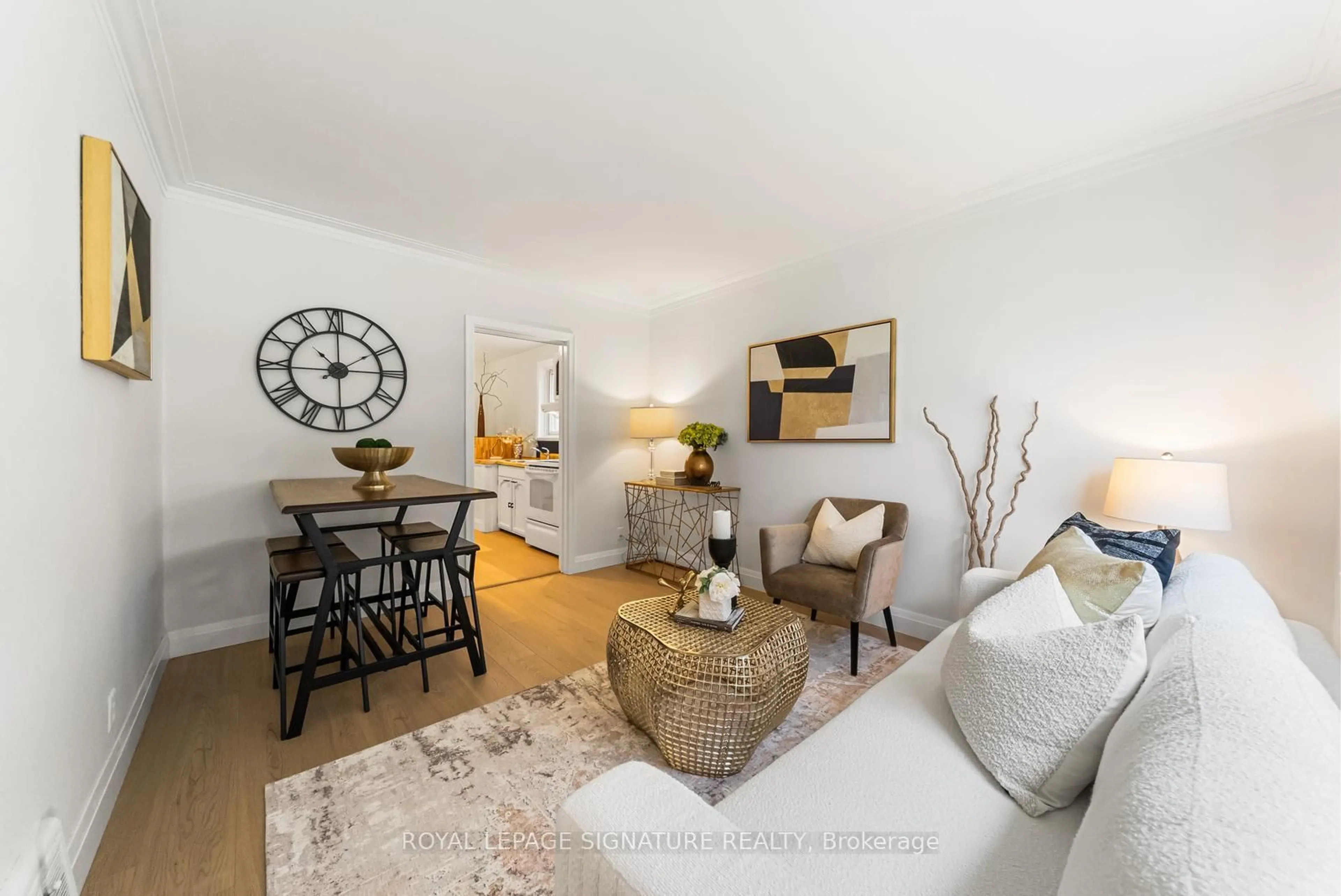 Living room with furniture, wood/laminate floor for 55 Boem Ave, Toronto Ontario M1R 3T4