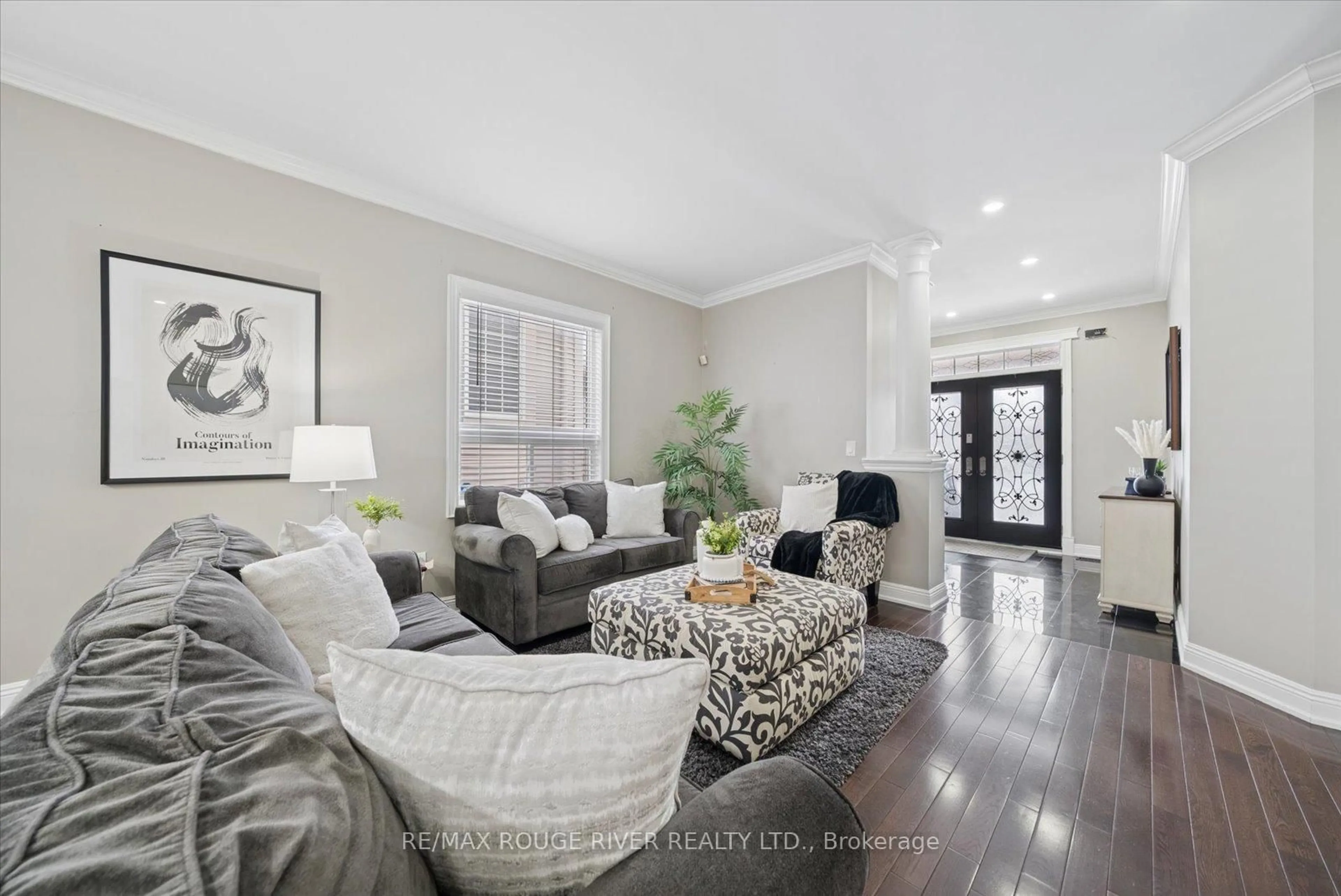 Living room with furniture, unknown for 58 Bons Ave, Clarington Ontario L1C 0B5