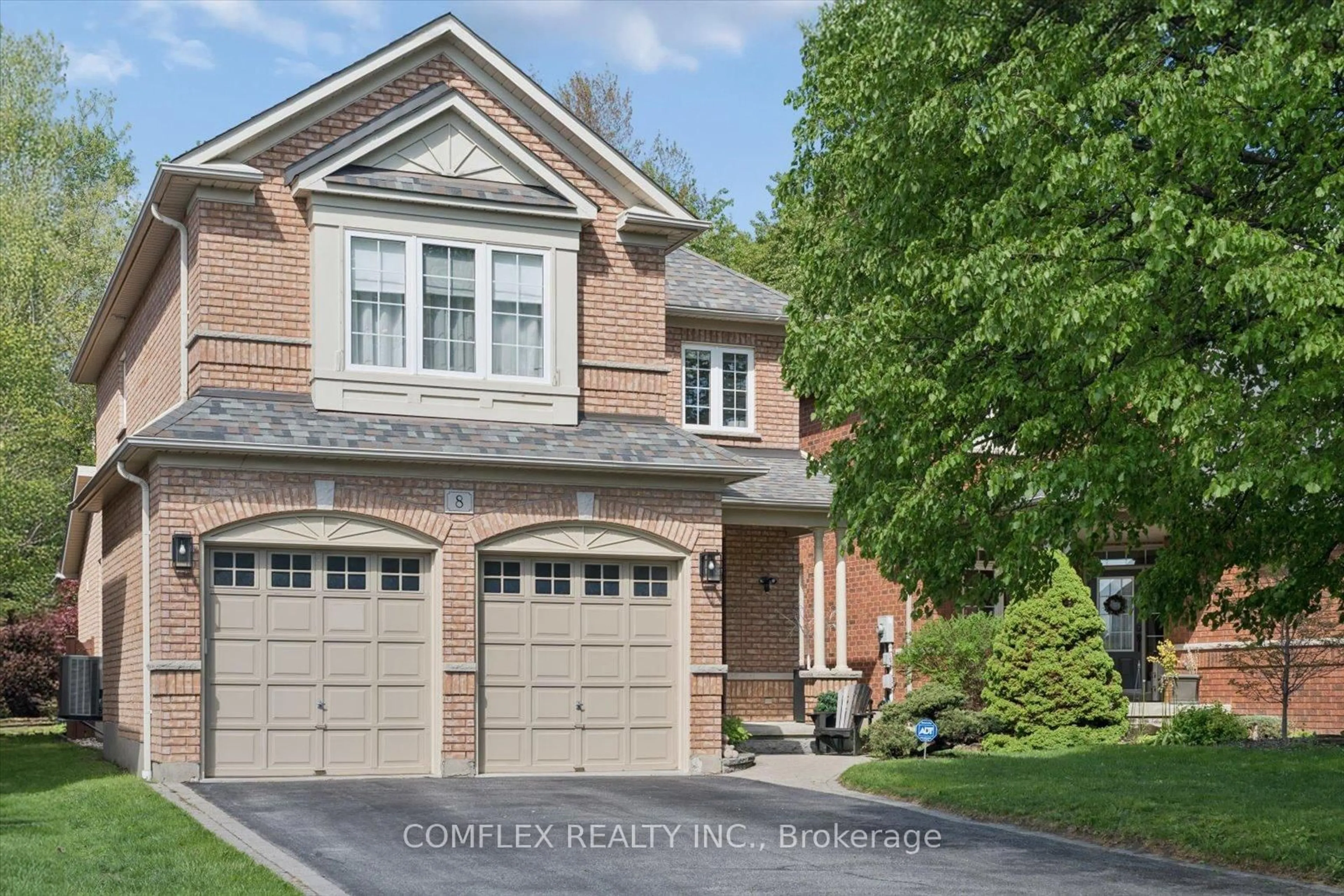 Home with brick exterior material, street for 8 Inverary Crt, Whitby Ontario L1R 2R2