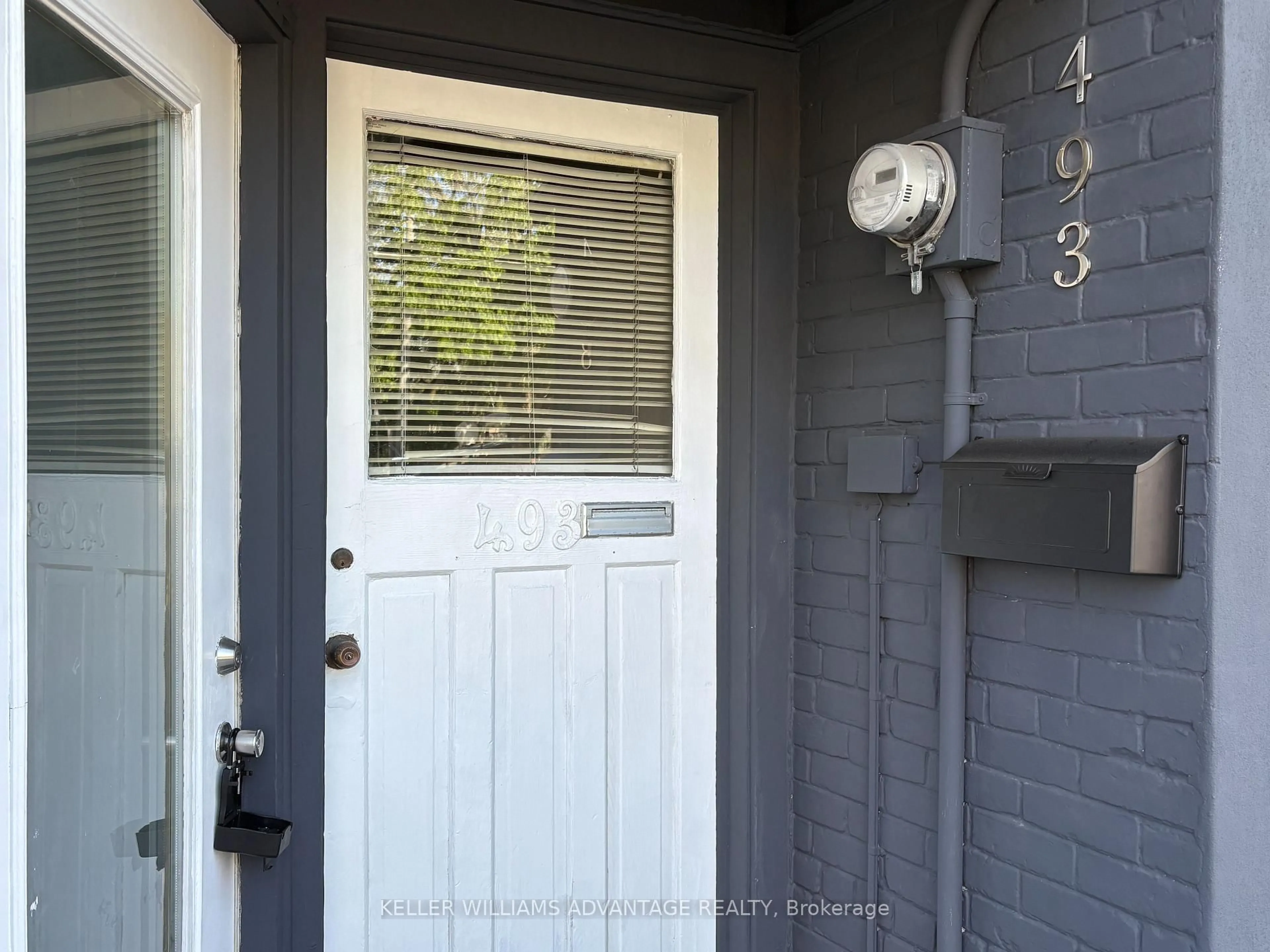 Indoor entryway for 493 Jones Ave, Toronto Ontario M4J 3G8