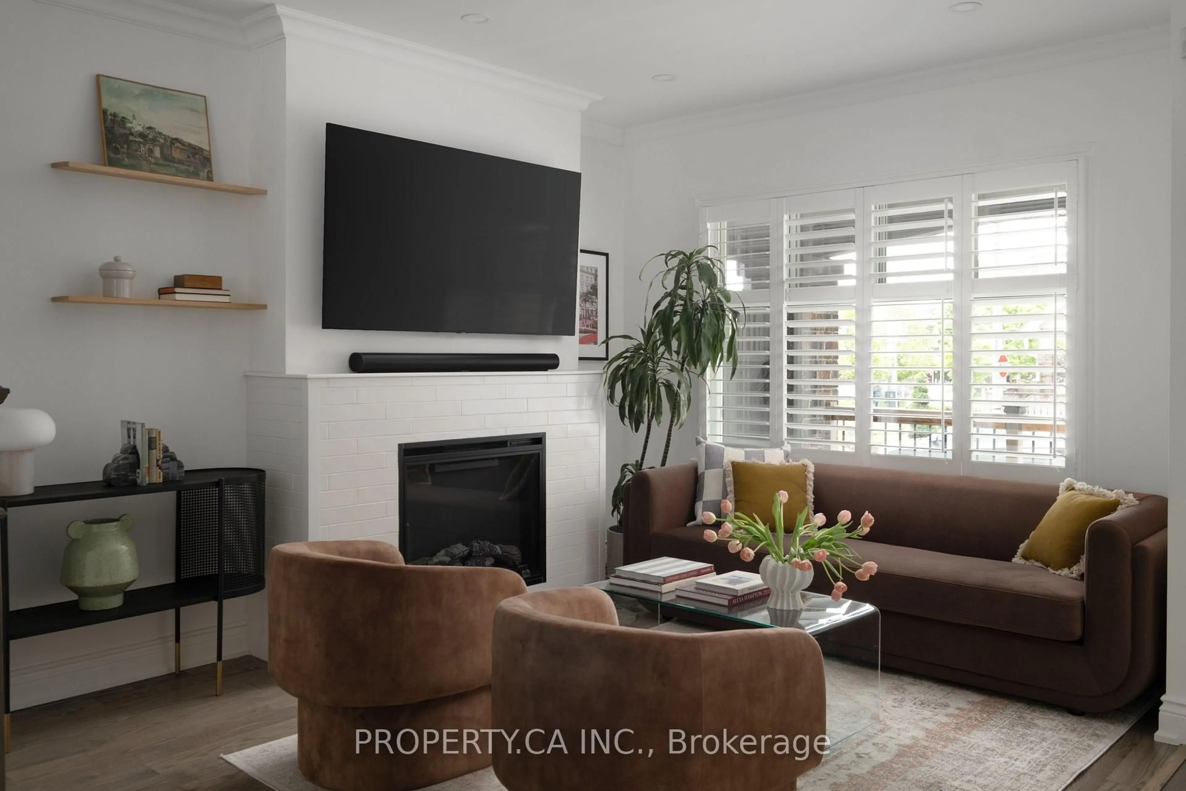 Living room with furniture, unknown for 124 Milverton Blvd, Toronto Ontario M4J 1V1