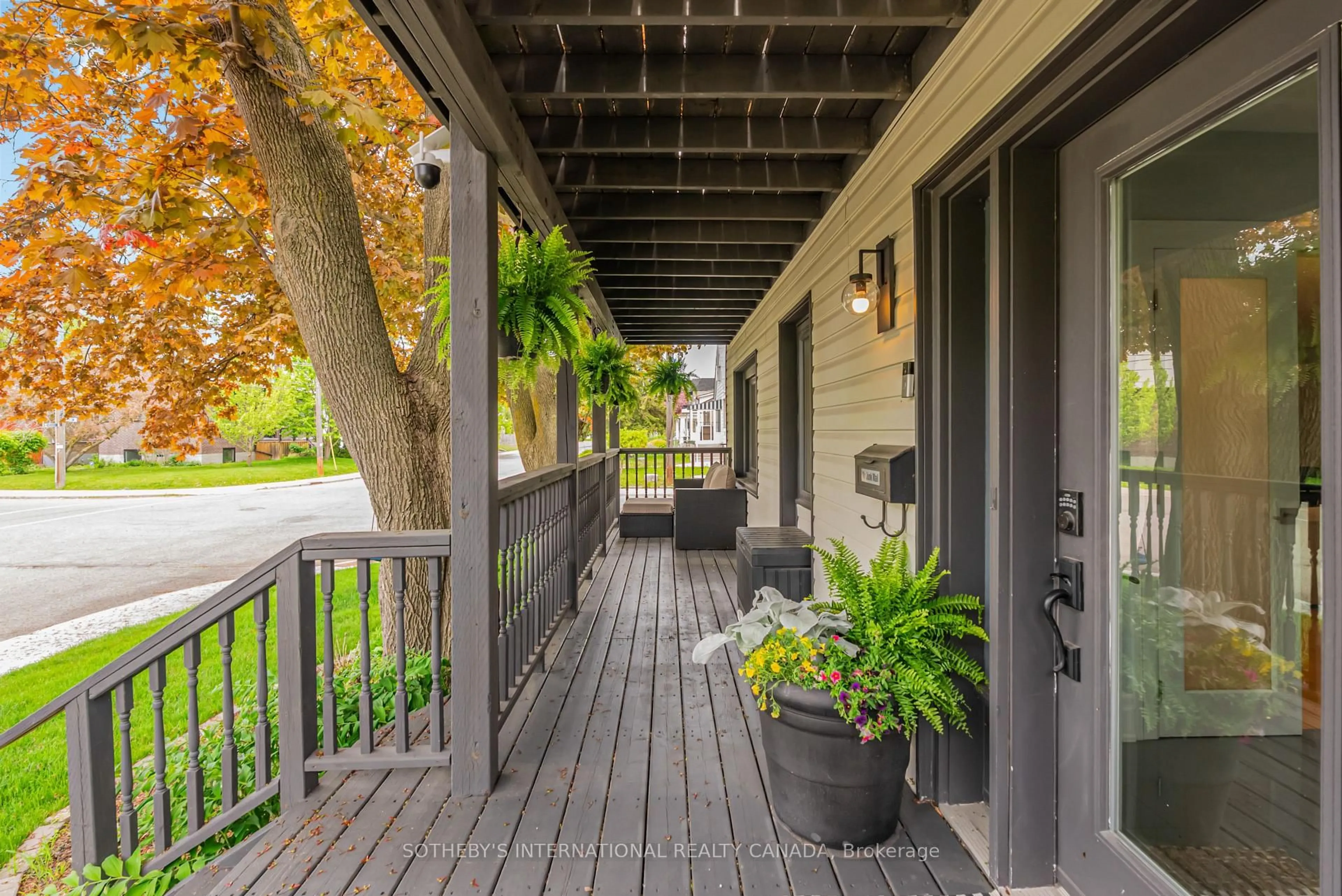Patio, street for 65 Meighen Ave, Toronto Ontario M4B 2H3