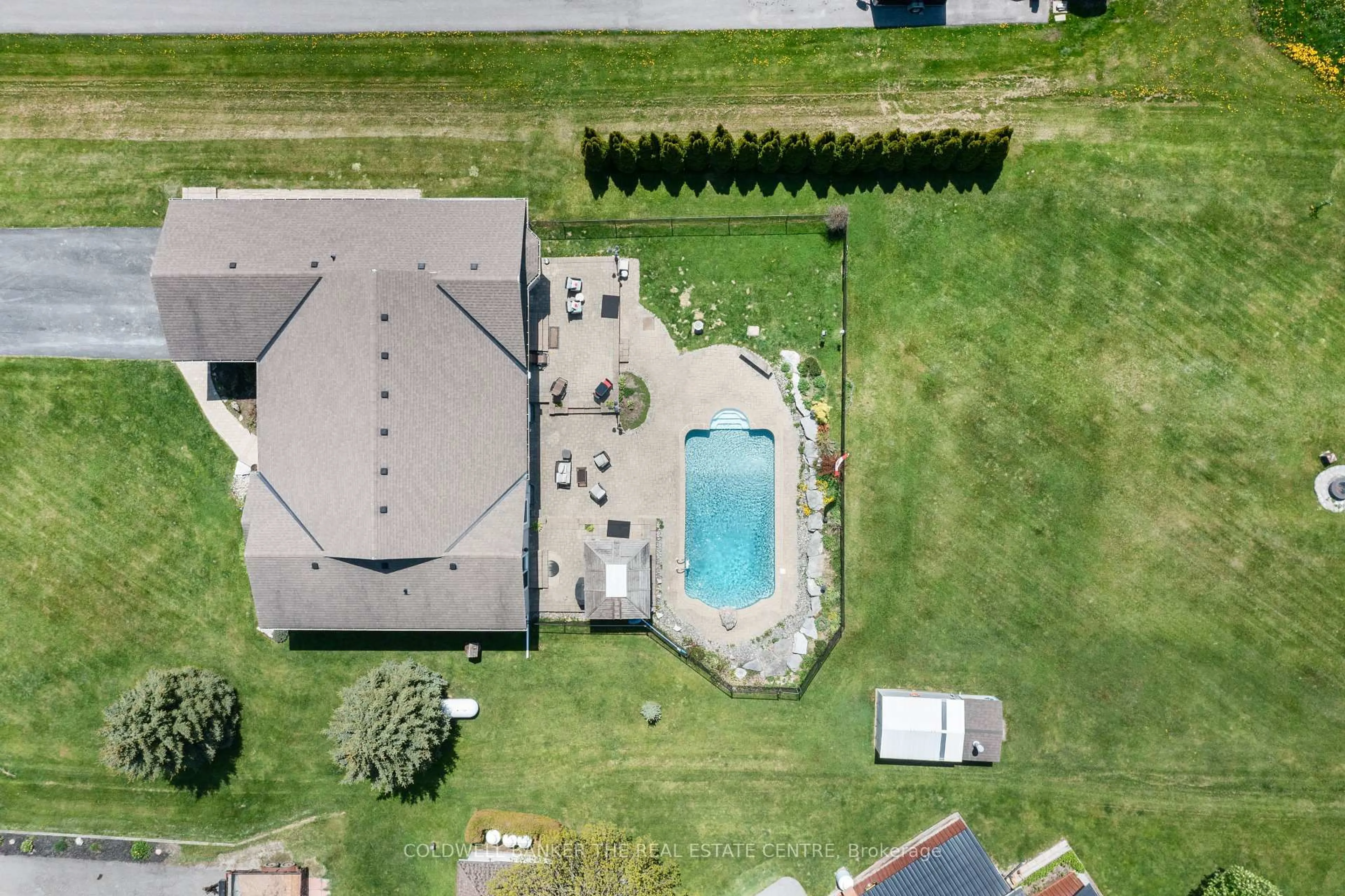 A pic from outside/outdoor area/front of a property/back of a property/a pic from drone, unknown for 15970 Marsh Hill Rd, Scugog Ontario L9L 1Y9