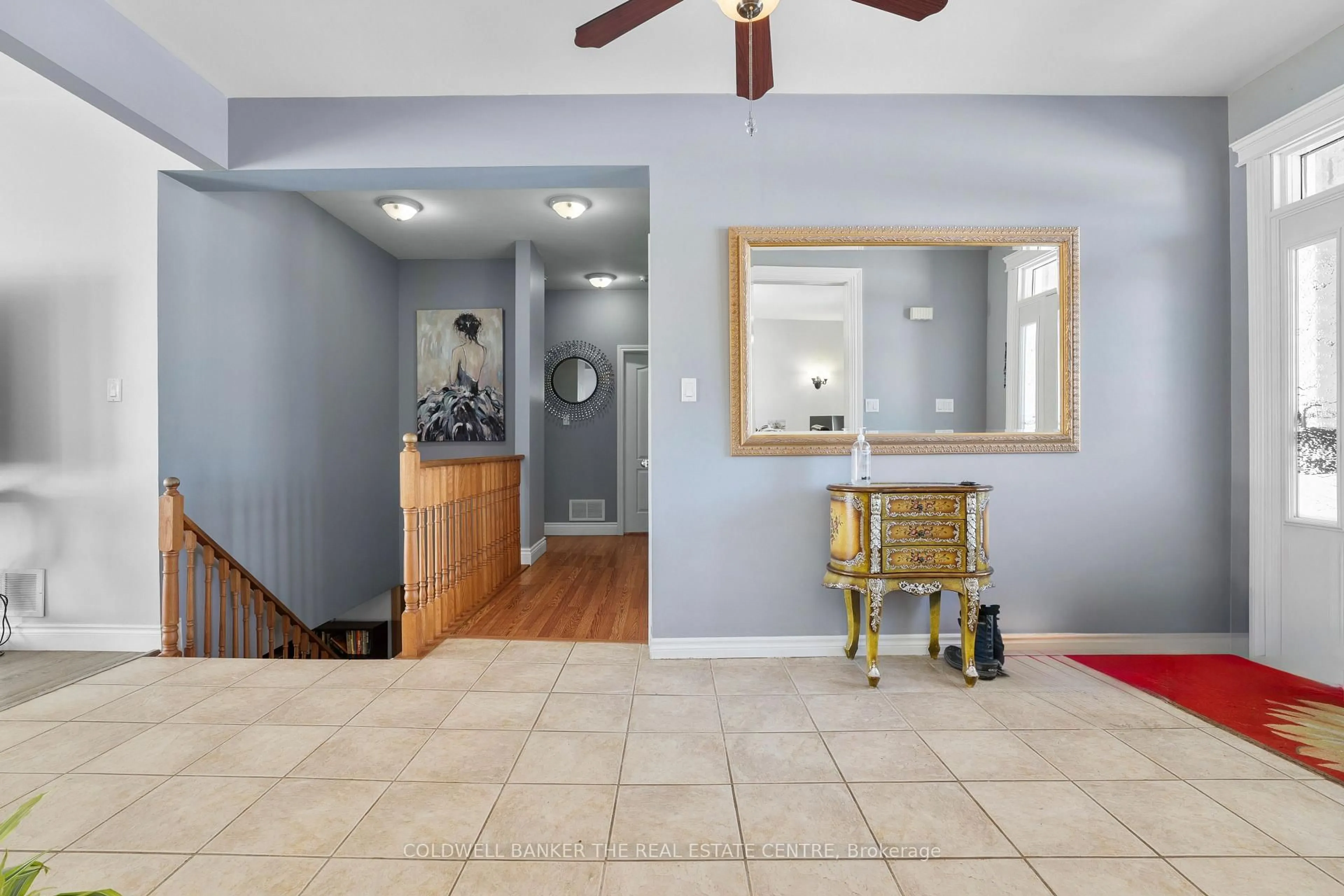 Indoor entryway for 15970 Marsh Hill Rd, Scugog Ontario L9L 1Y9