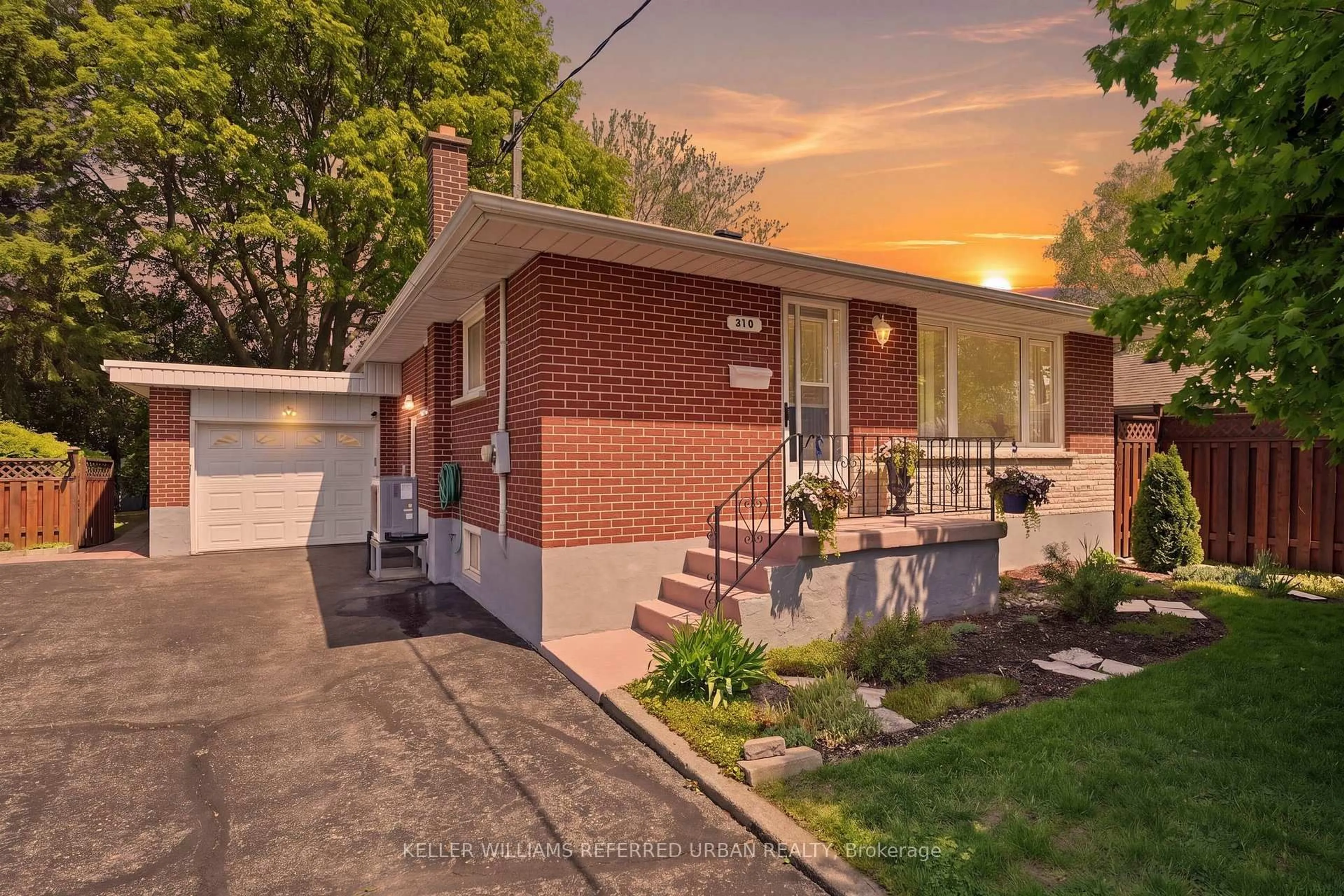 Home with brick exterior material, street for 318 Marion Ave, Oshawa Ontario L1J 3A9