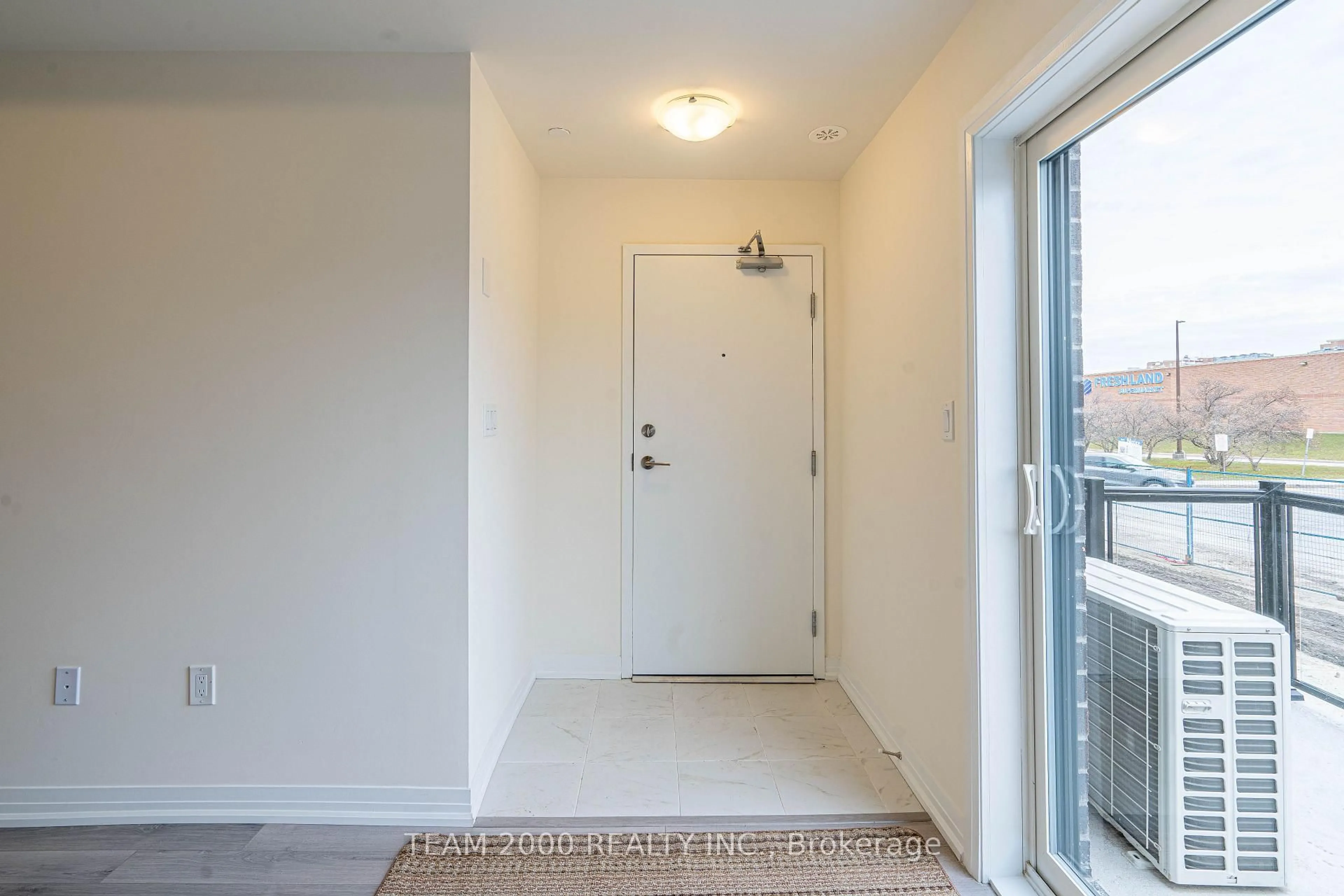 Indoor entryway for 10 Liben Way #10, Toronto Ontario M1B 0E8