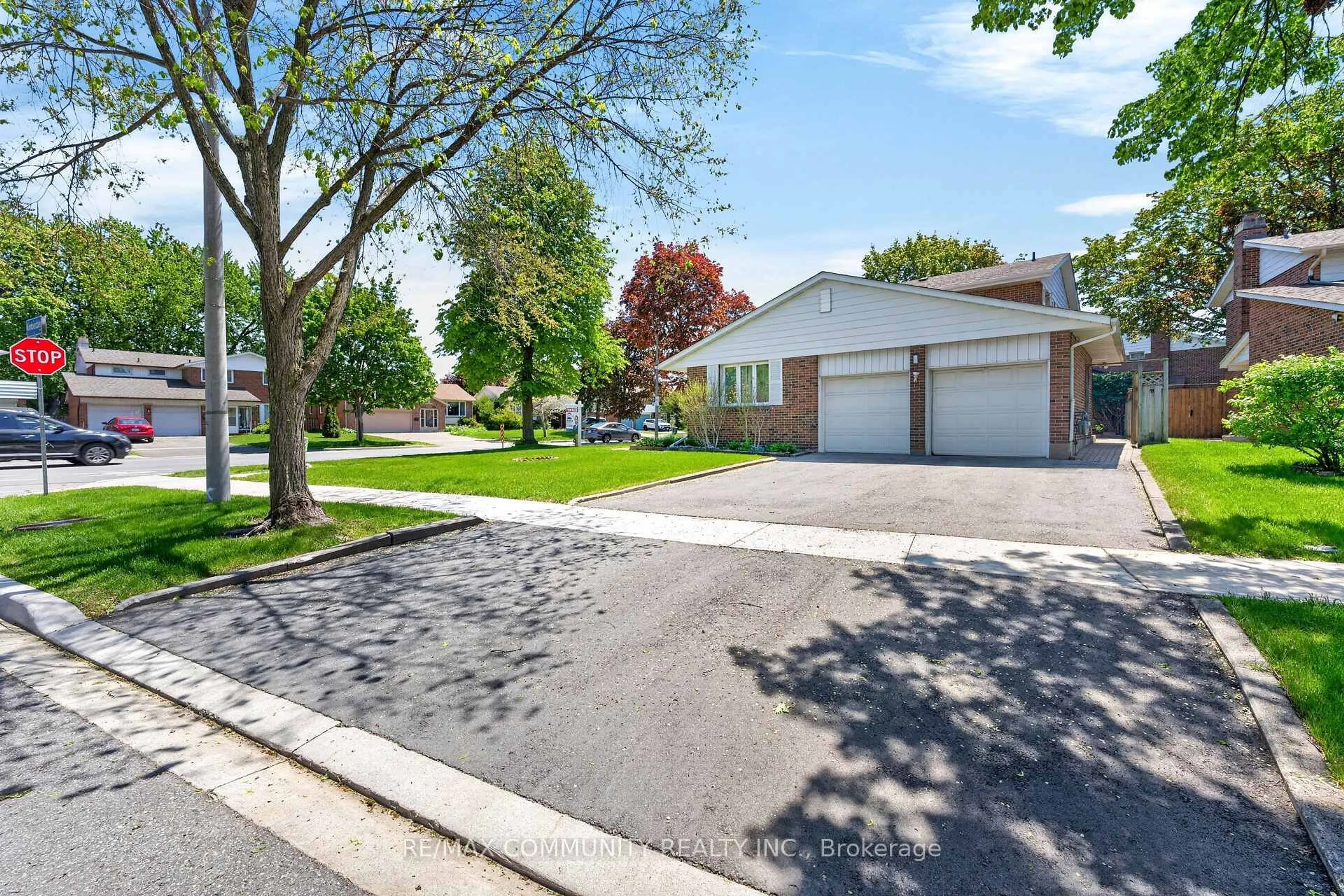 Unknown for 588 Huntingwood Dr, Toronto Ontario M1W 1G8
