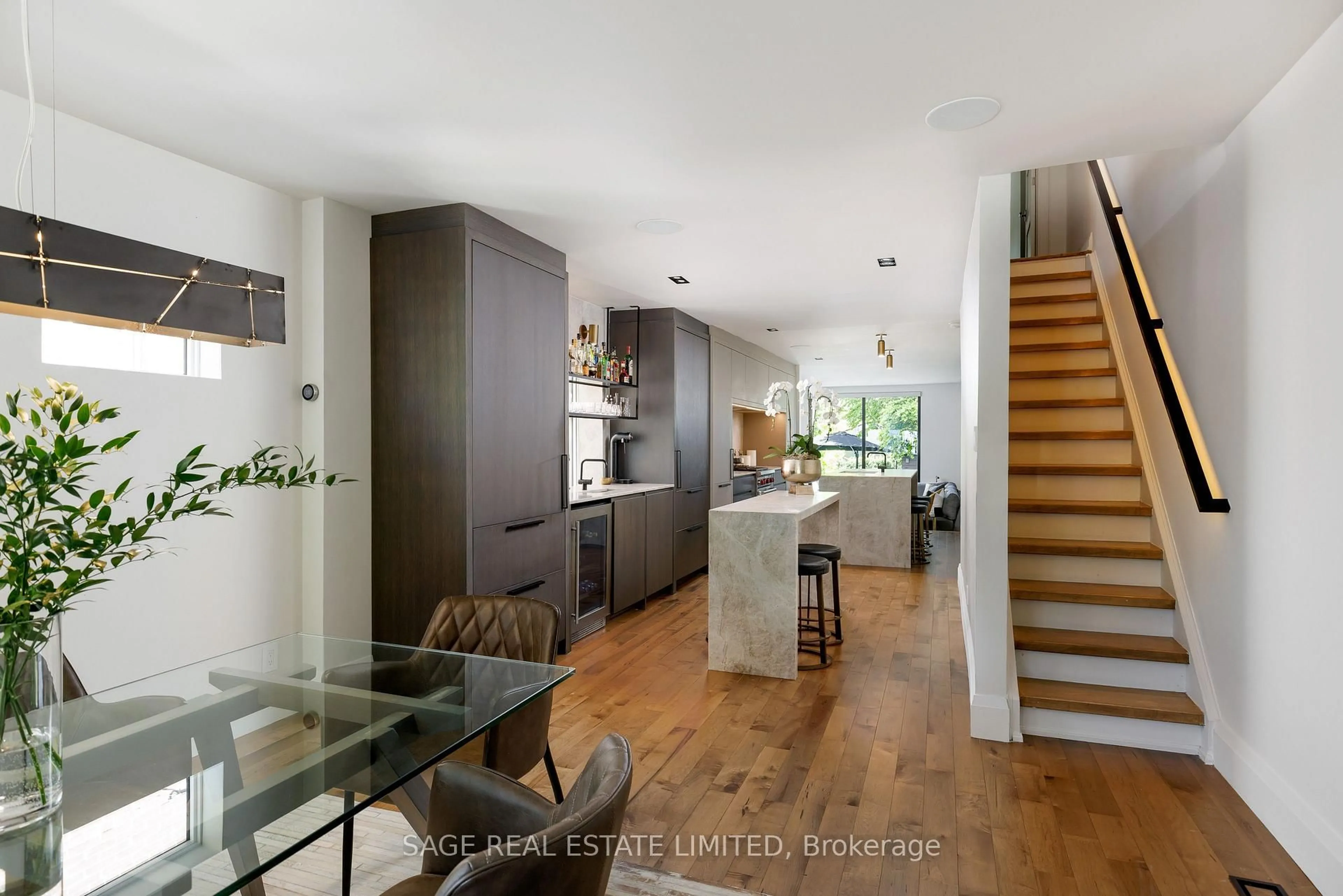 Open concept kitchen, unknown for 979 Broadview Ave, Toronto Ontario M4K 2R9