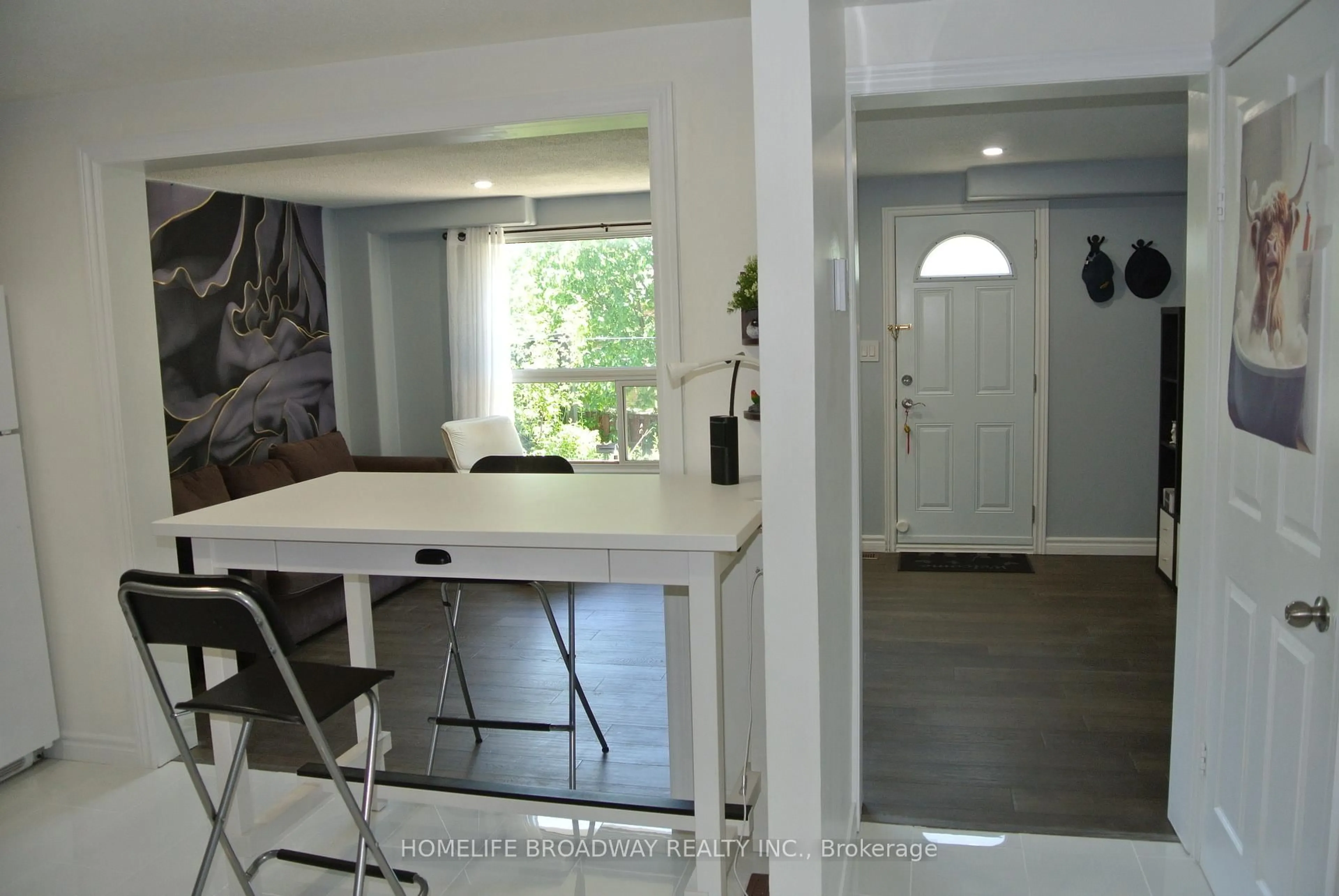 Indoor entryway for 850 Huntingwood Dr #54, Toronto Ontario M1T 2L9