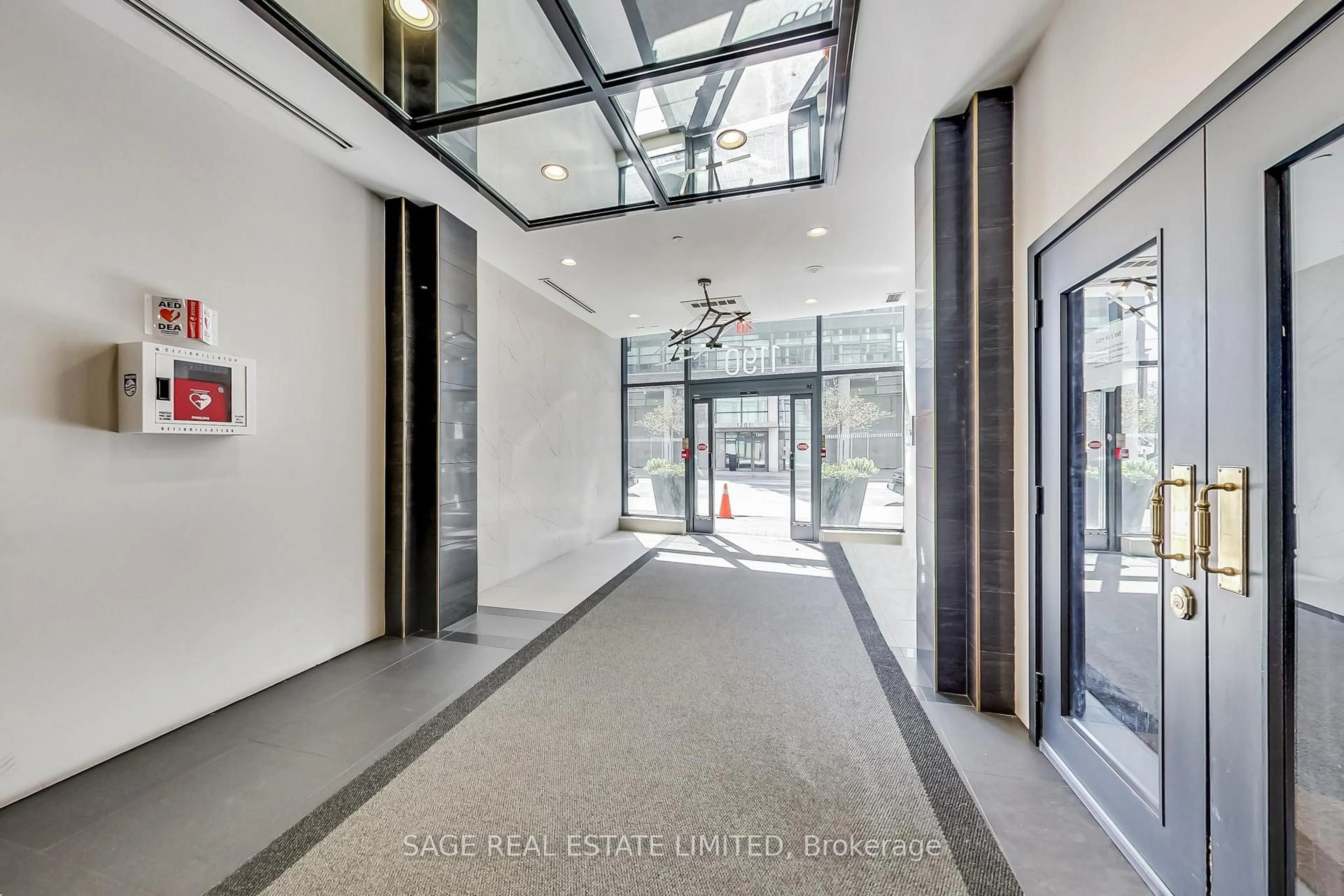 Indoor foyer for 1190 Dundas St #726, Toronto Ontario M4M 0C5
