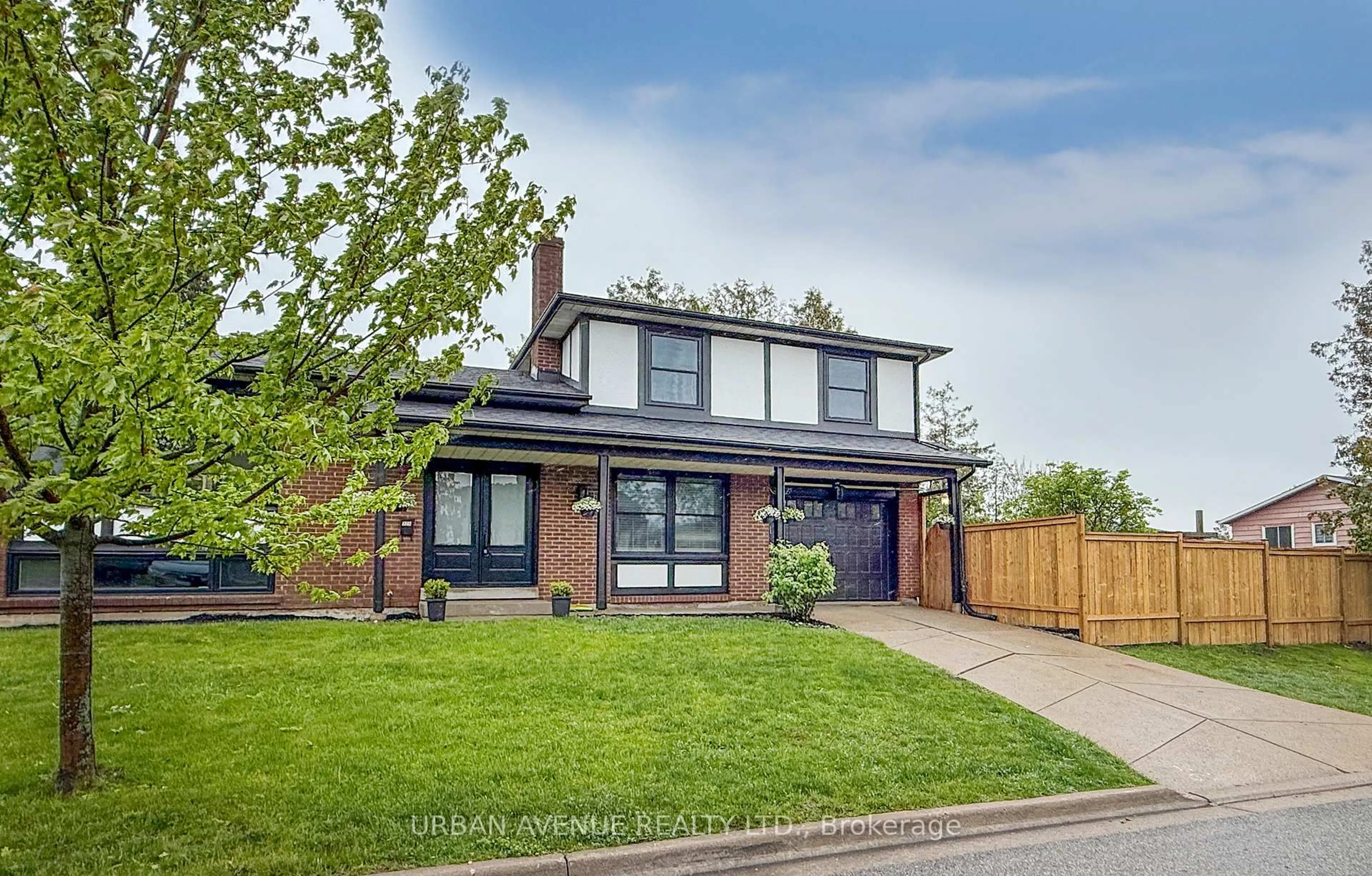 Unknown for 329 Cooper Crt, Oshawa Ontario L1J 6V4