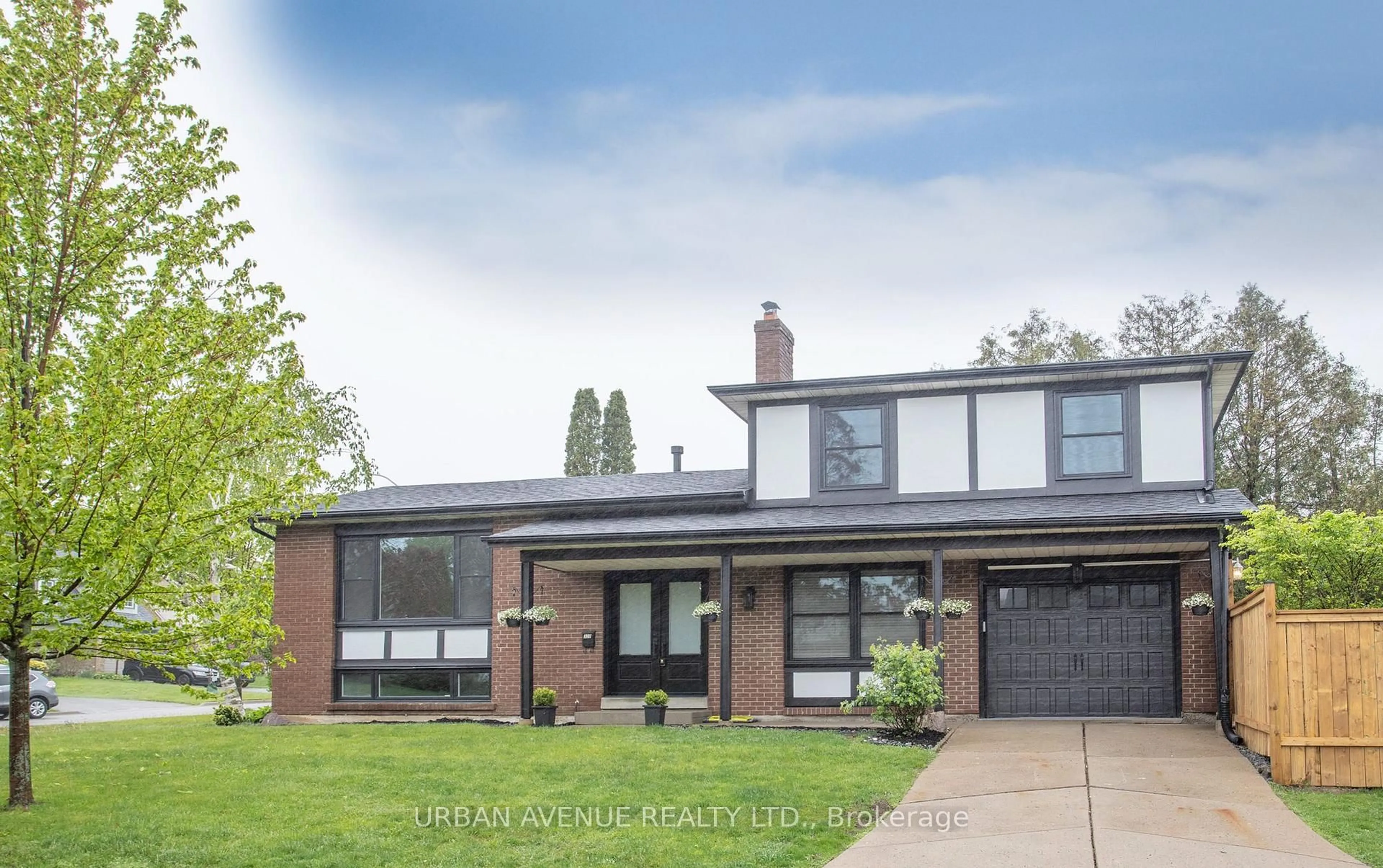 Unknown for 329 Cooper Crt, Oshawa Ontario L1J 6V4