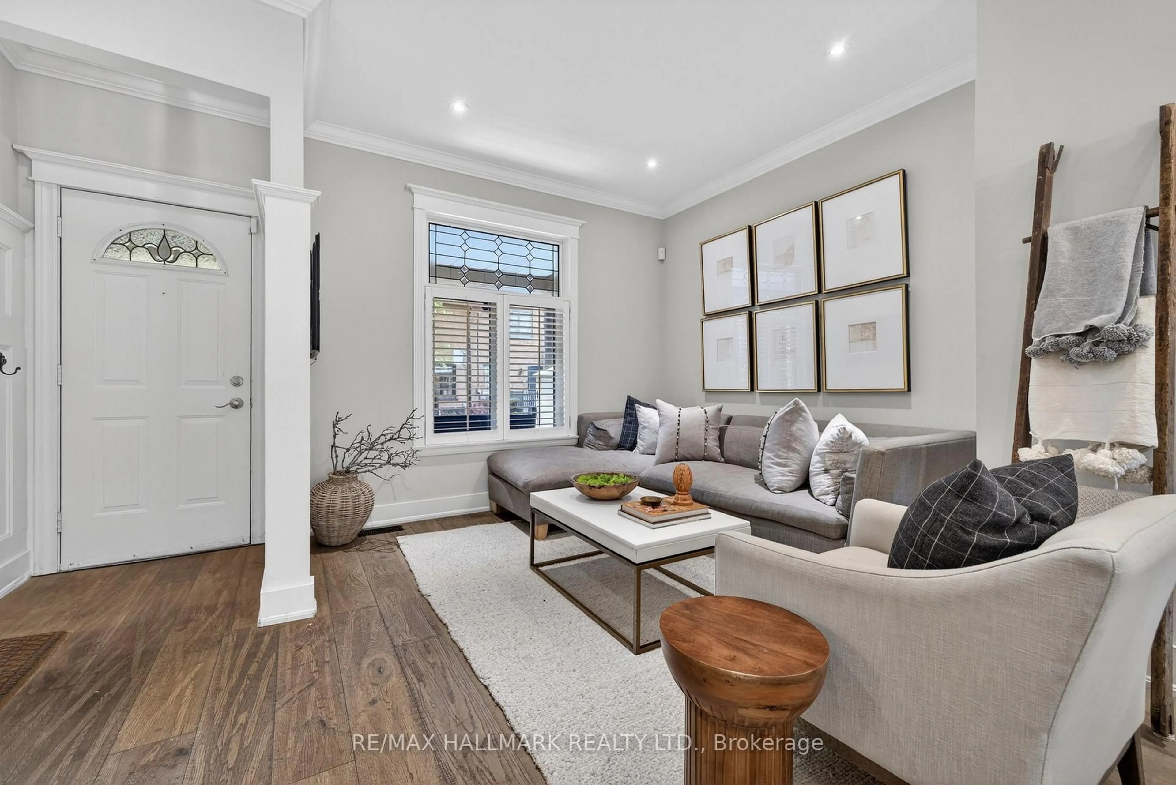 Living room with furniture, unknown for 75 Tiverton Ave, Toronto Ontario M4M 2M1