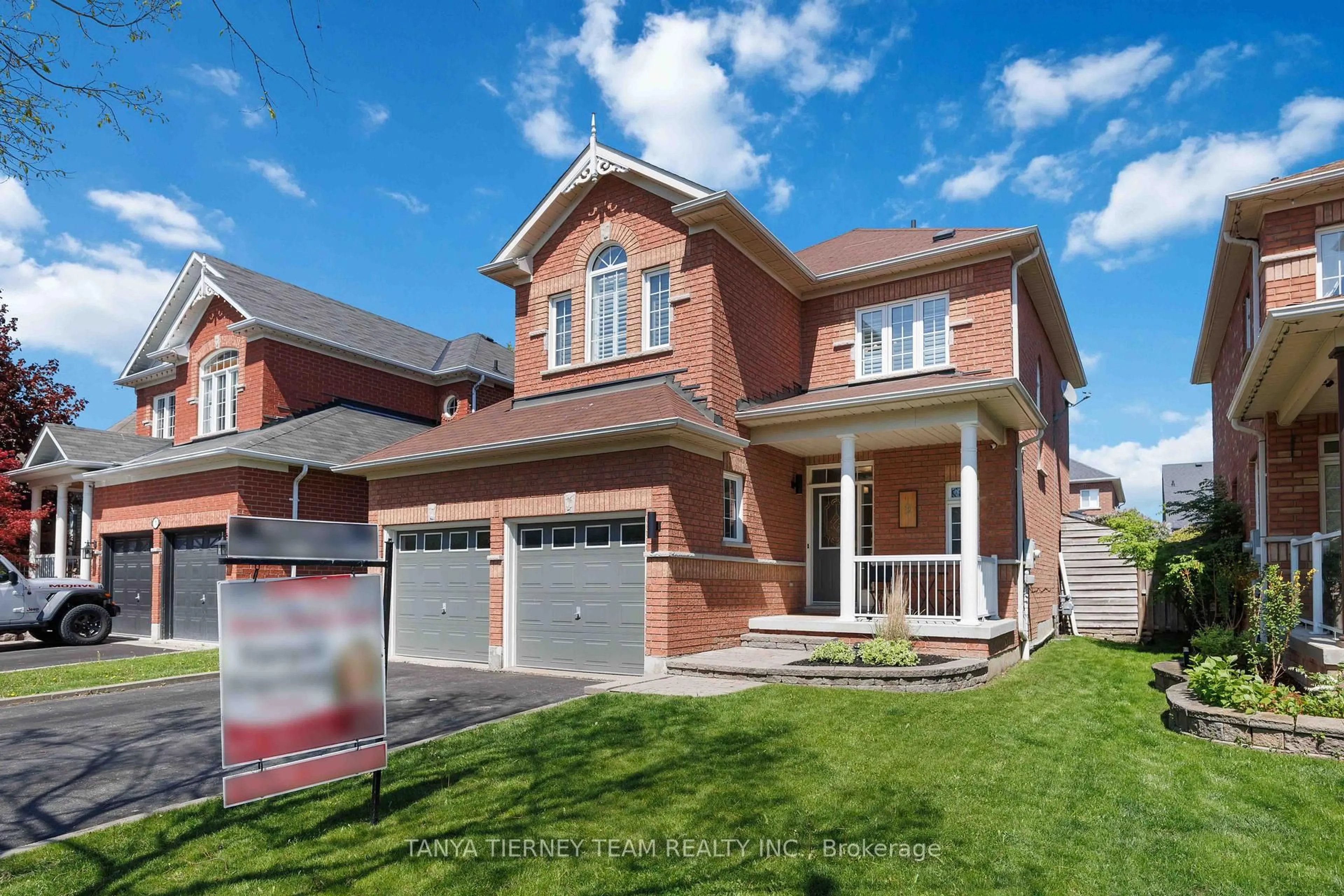 Unknown for 9 Penhurst Dr, Whitby Ontario L1M 2C8