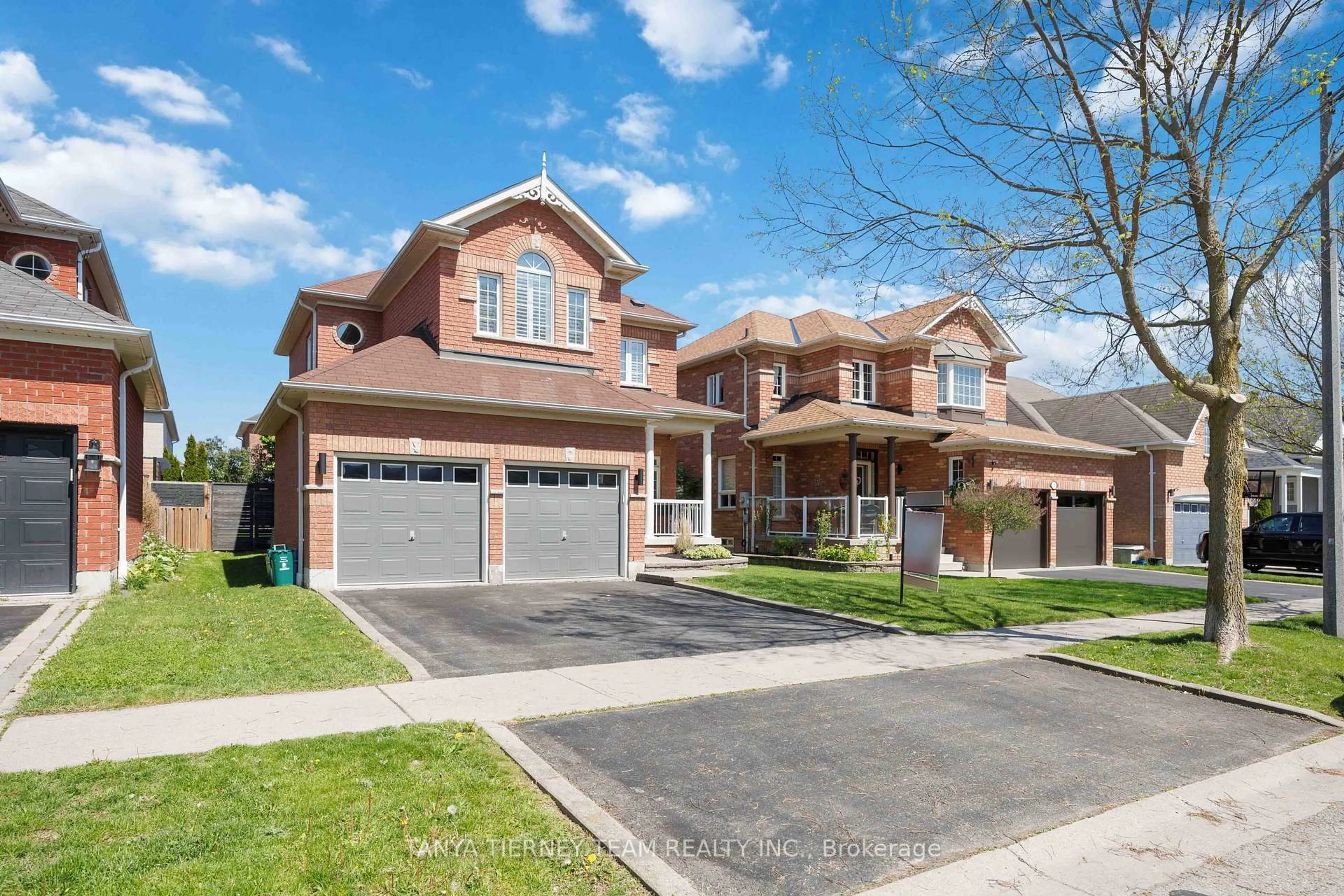 Unknown for 9 Penhurst Dr, Whitby Ontario L1M 2C8