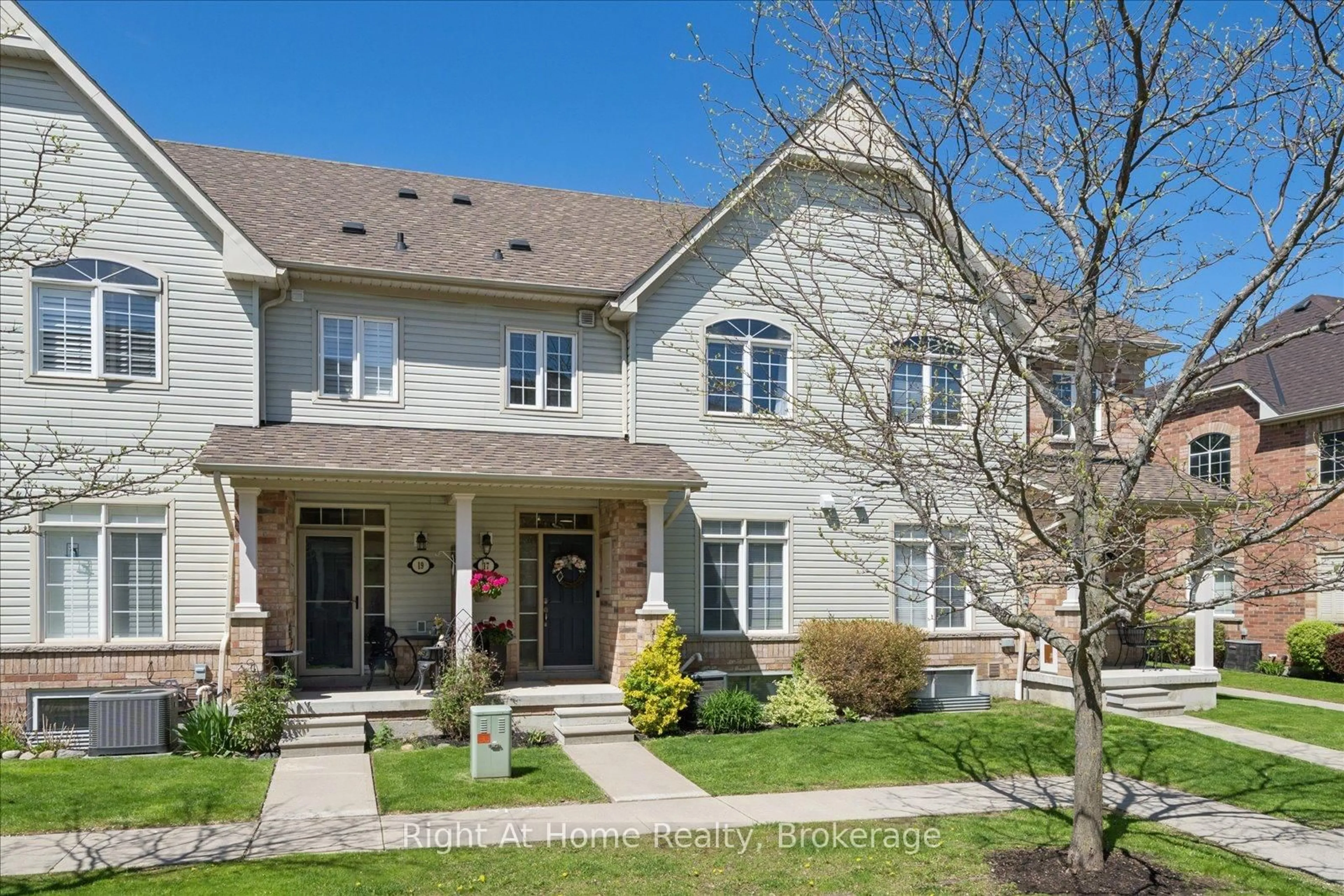 Unknown for 17 Wicker Park Way, Whitby Ontario L1R 0C8