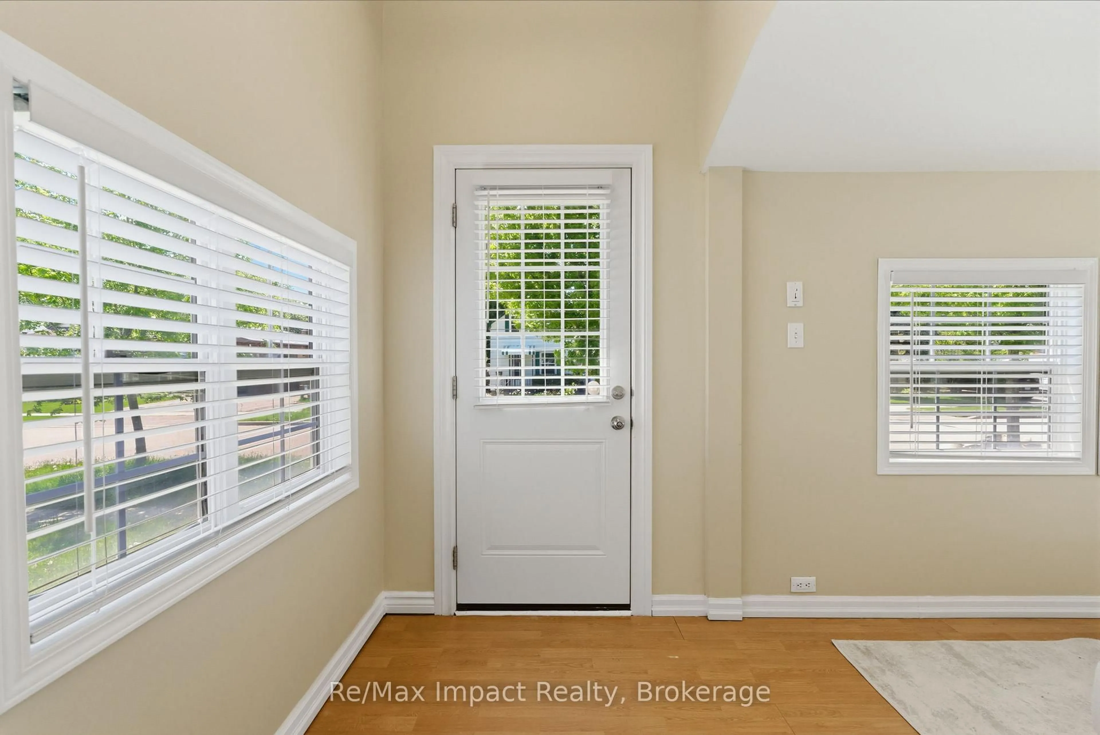Unknown for 239 Verdun Rd, Oshawa Ontario L1H 5T1