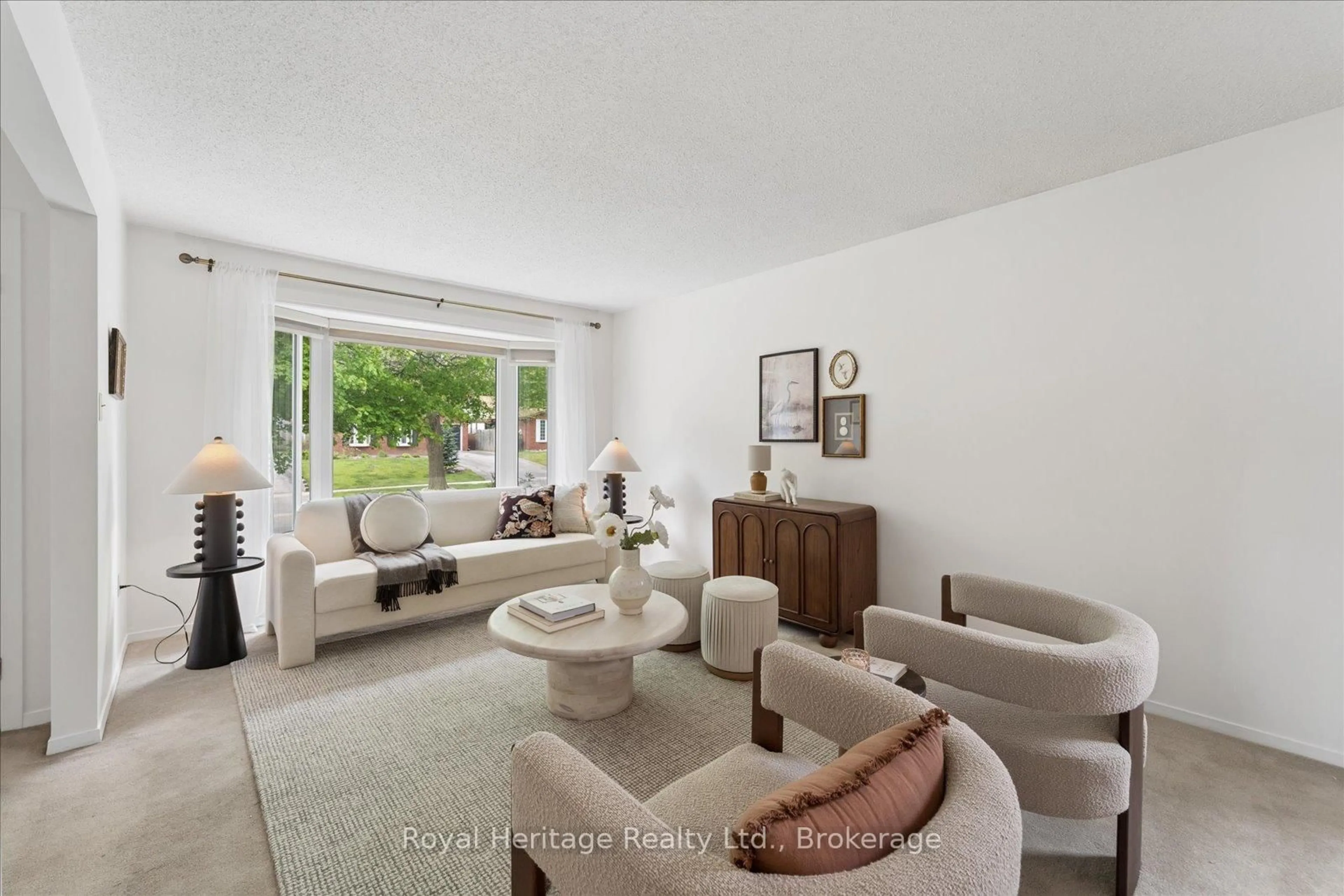 Living room with furniture, unknown for 227 Limerick St, Oshawa Ontario L1J 7H2