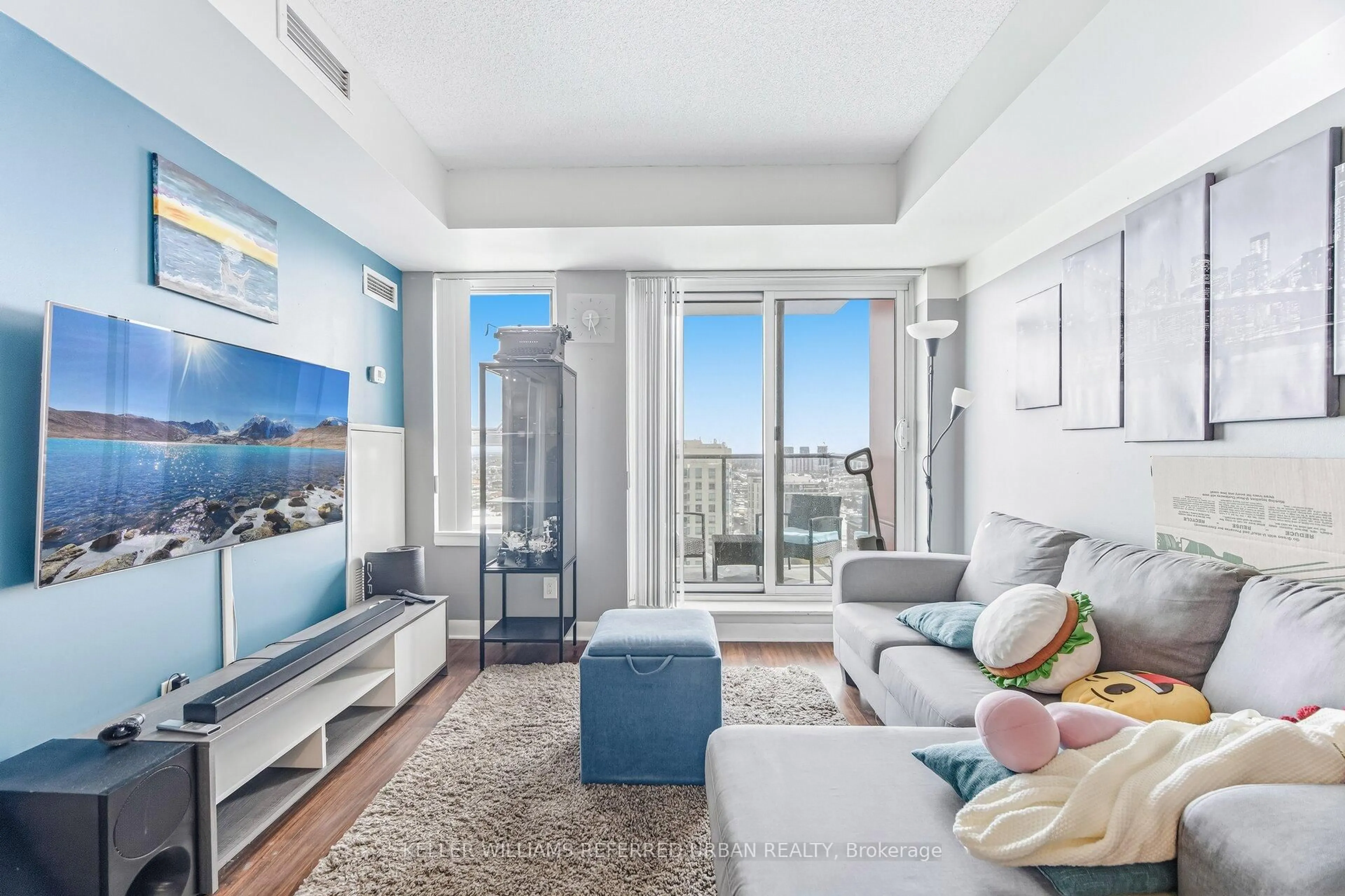 Living room with furniture, unknown for 25 Town Centre Crt #3203, Toronto Ontario M1P 0B4