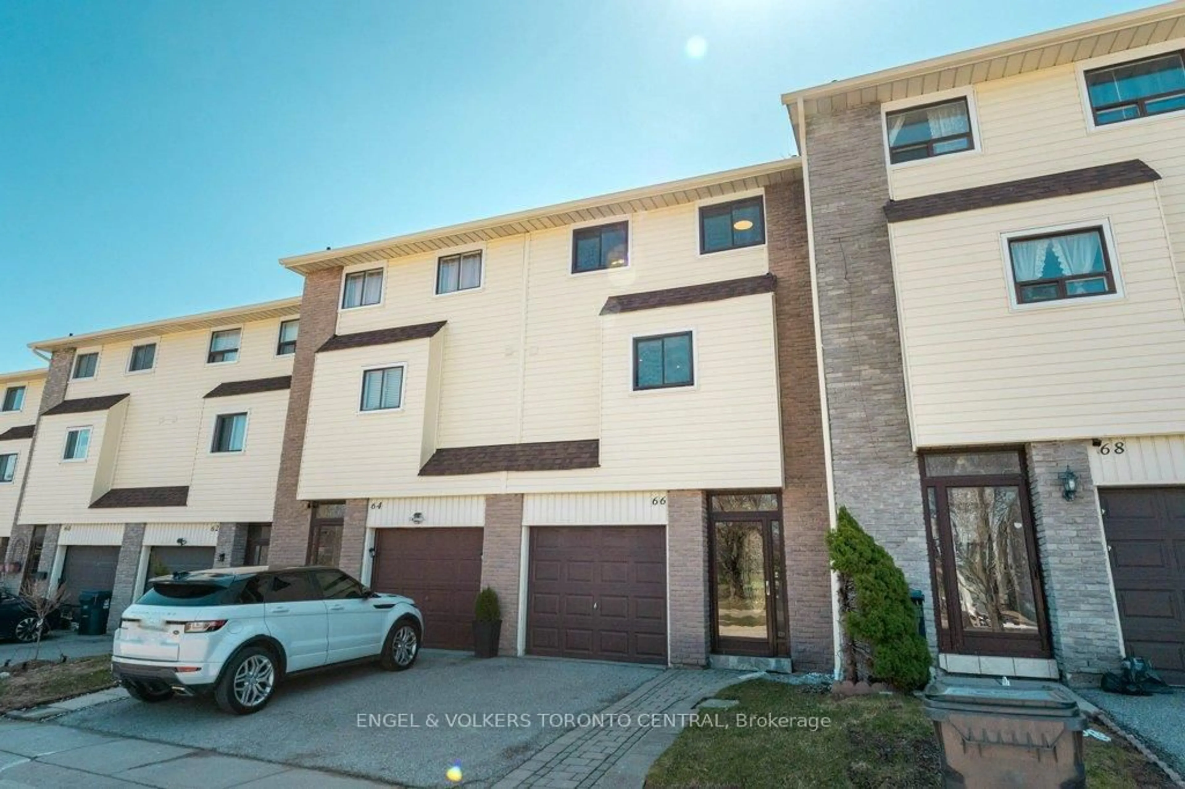 A pic from outside/outdoor area/front of a property/back of a property/a pic from drone, street for 351 Military Tr #66, Toronto Ontario M1E 4E5