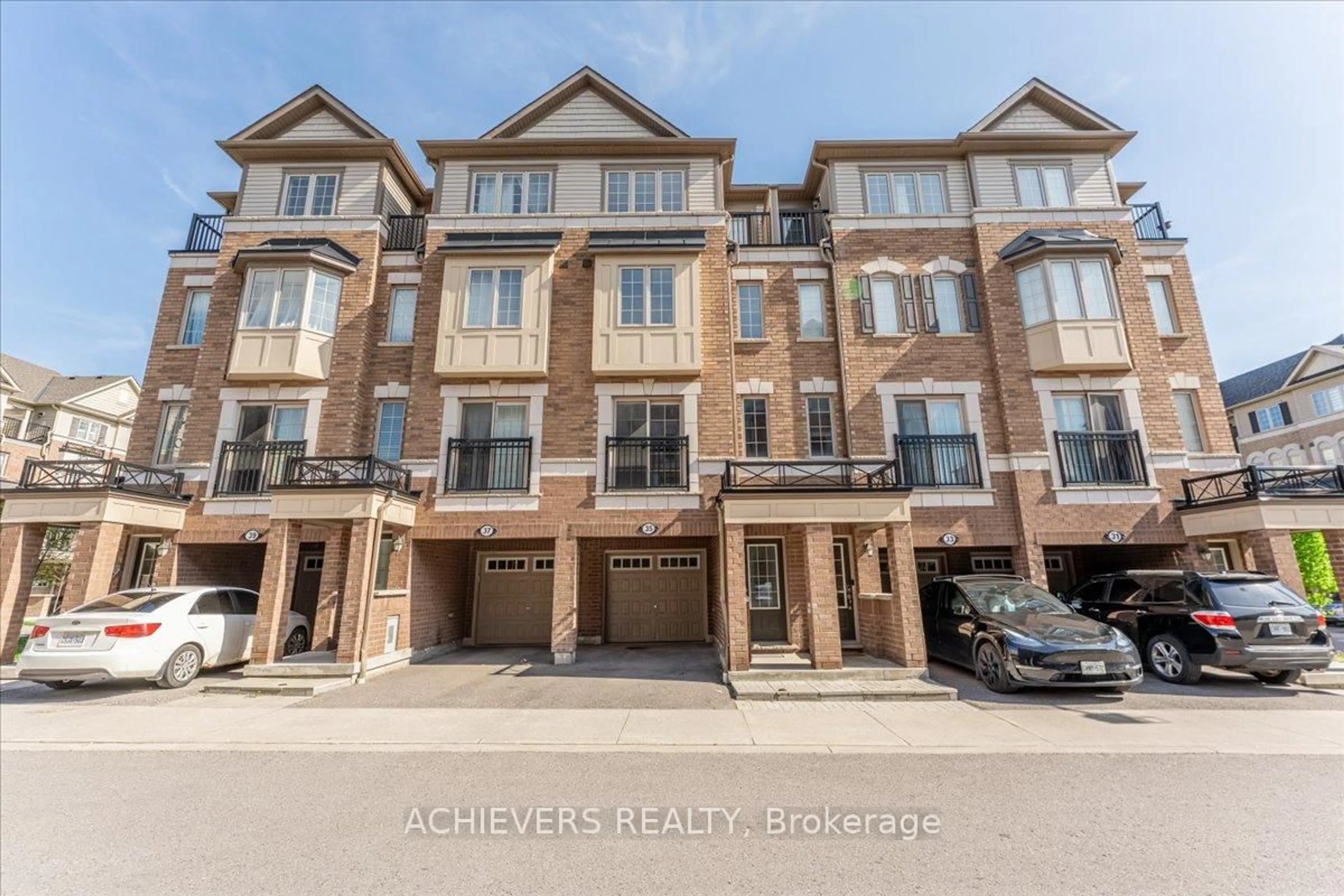 A pic from outside/outdoor area/front of a property/back of a property/a pic from drone, unknown for 35 Glenstal Path, Oshawa Ontario L1L 0L2